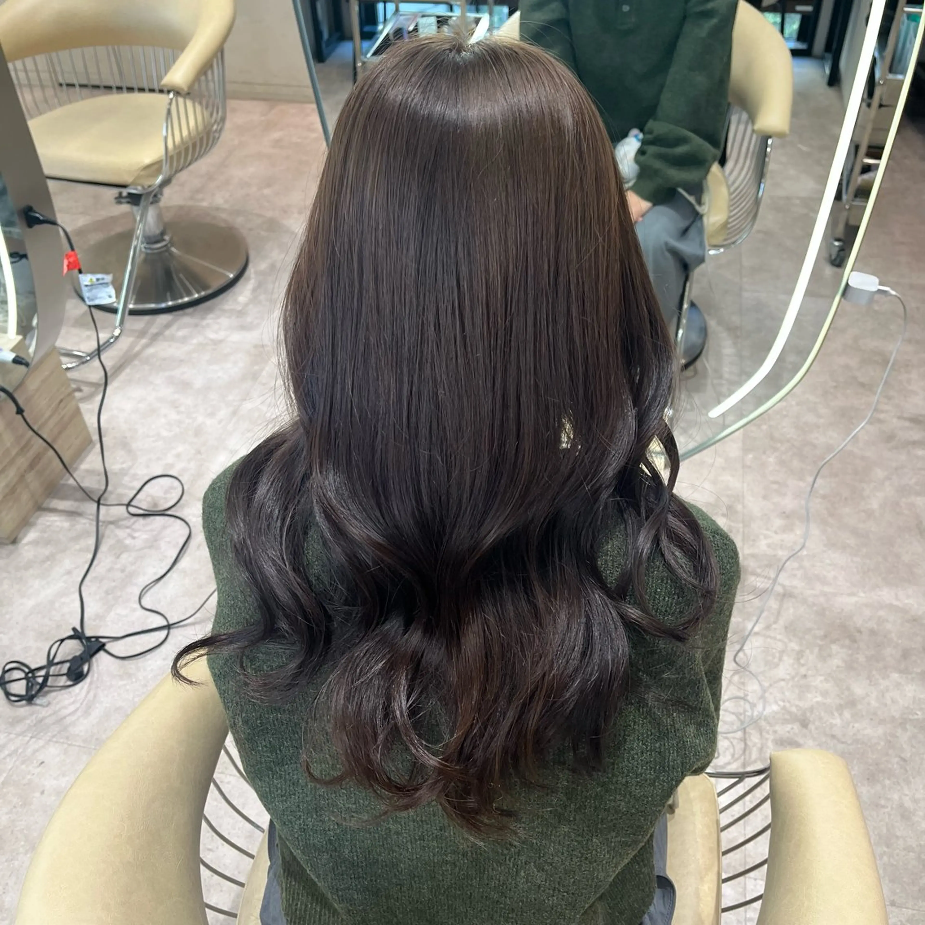 ロング カラー ブラウンカラー チョコレートブラウン カット ヘアカラー 顔周りカット/ 透明感カラー/ユナのヘアスタイル