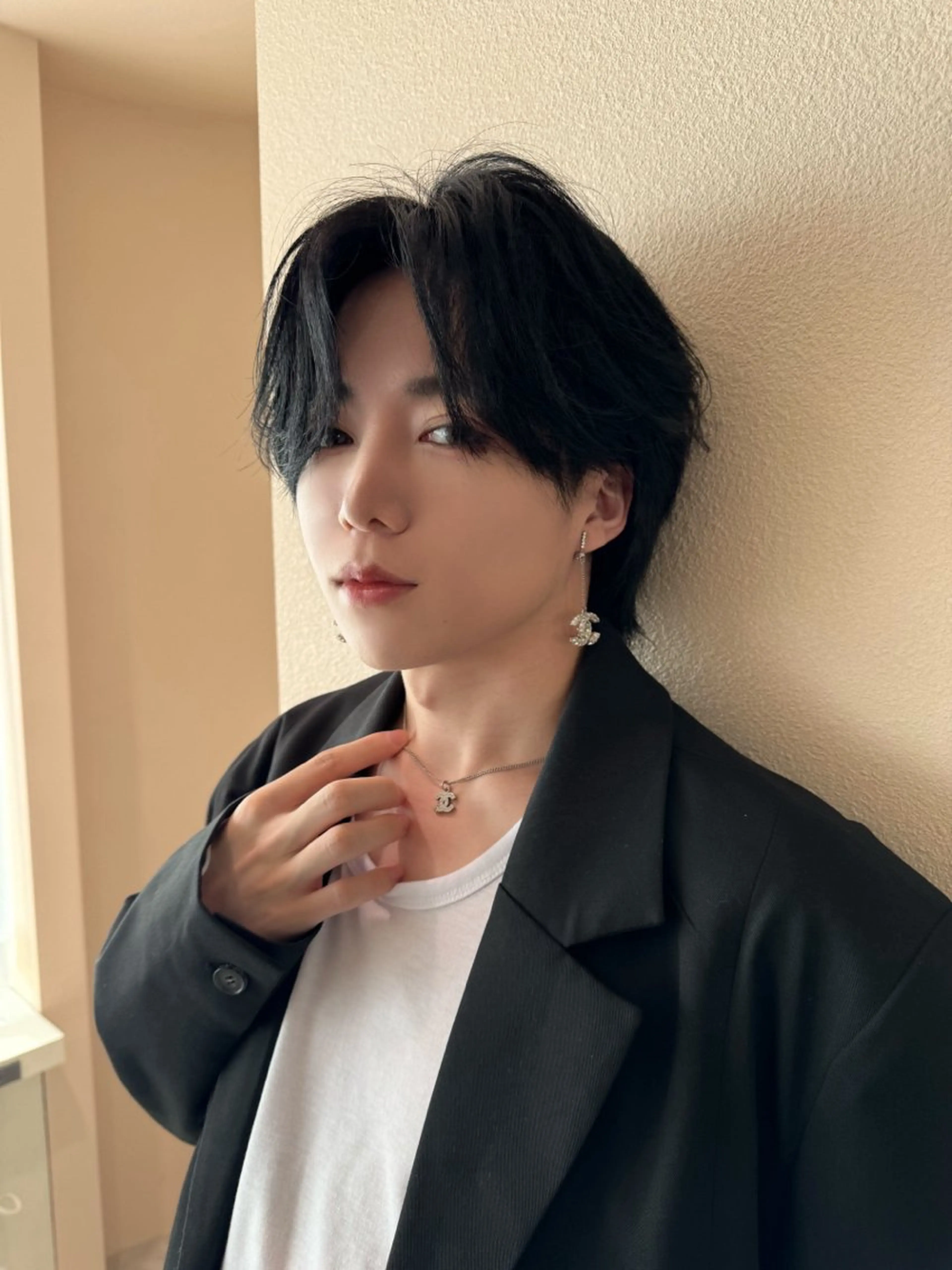 ミディアム 曲がる縮毛矯正 センターパート/翼のヘアスタイル