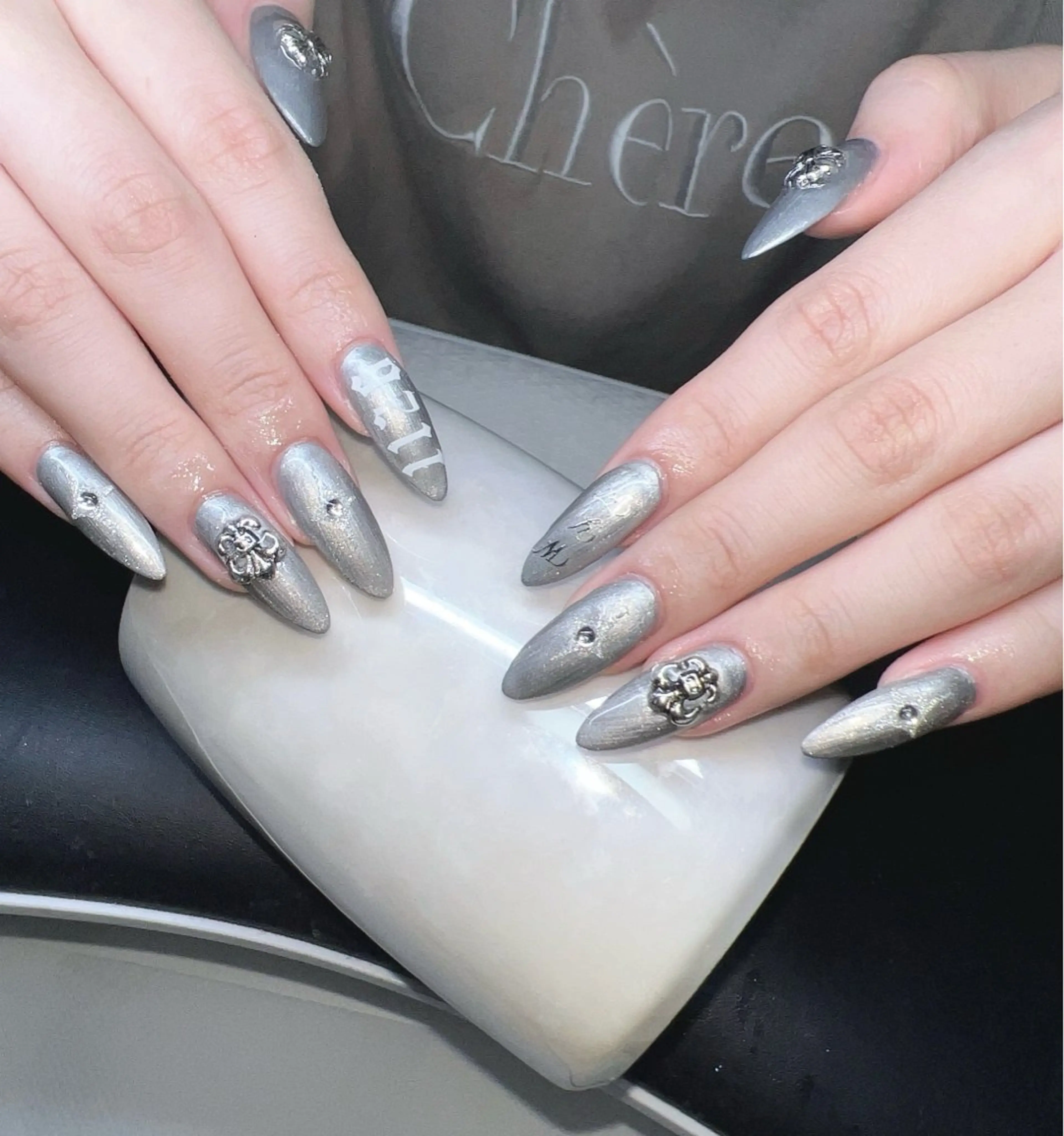 ネイル オーロラネイル チークネイル 長さ出し フットネイル フレンチネイル Lee Nailsのネイルデザイン