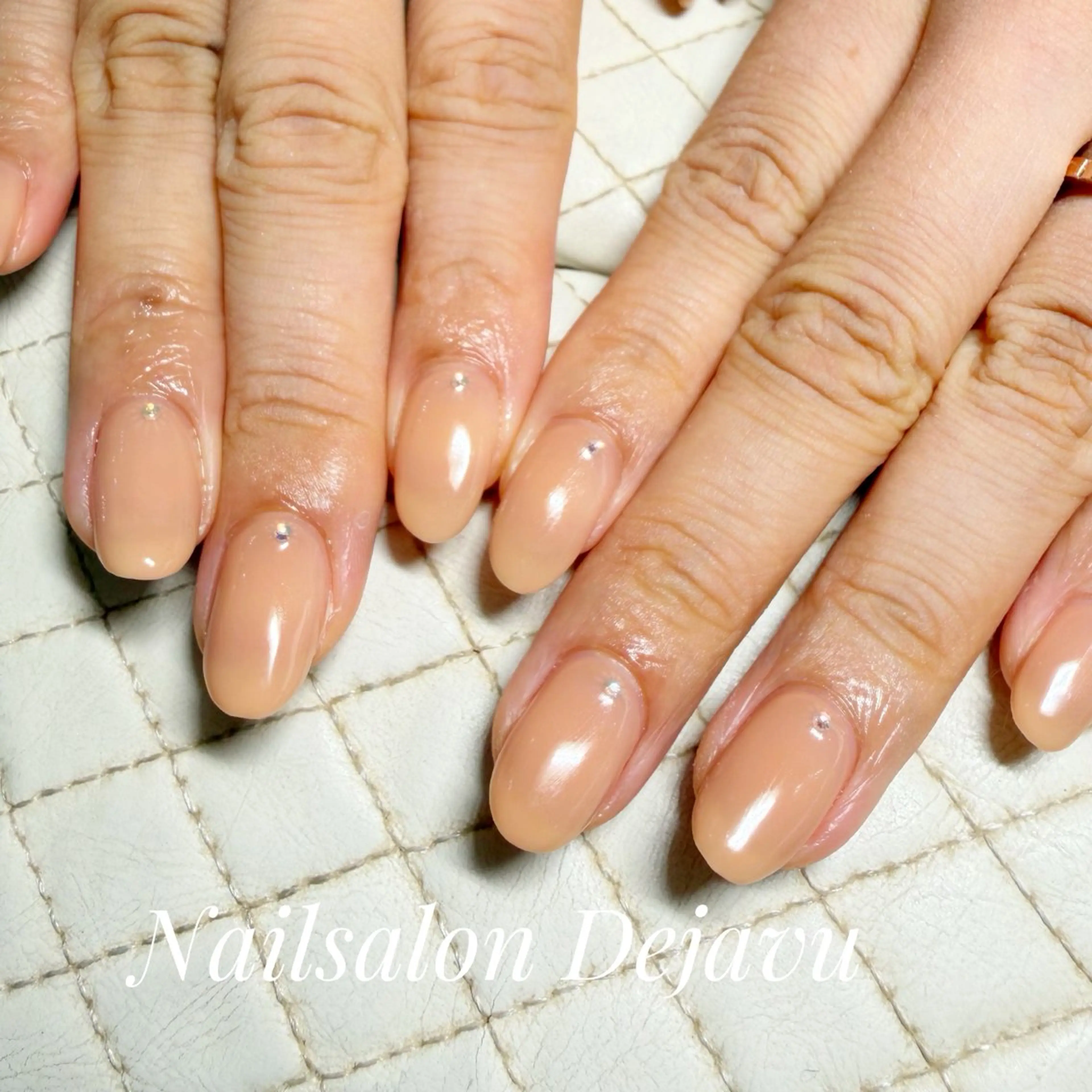 ネイル ワンカラーネイル ストーンネイル ハンドネイル Nailsalon Dejavuのネイルデザイン