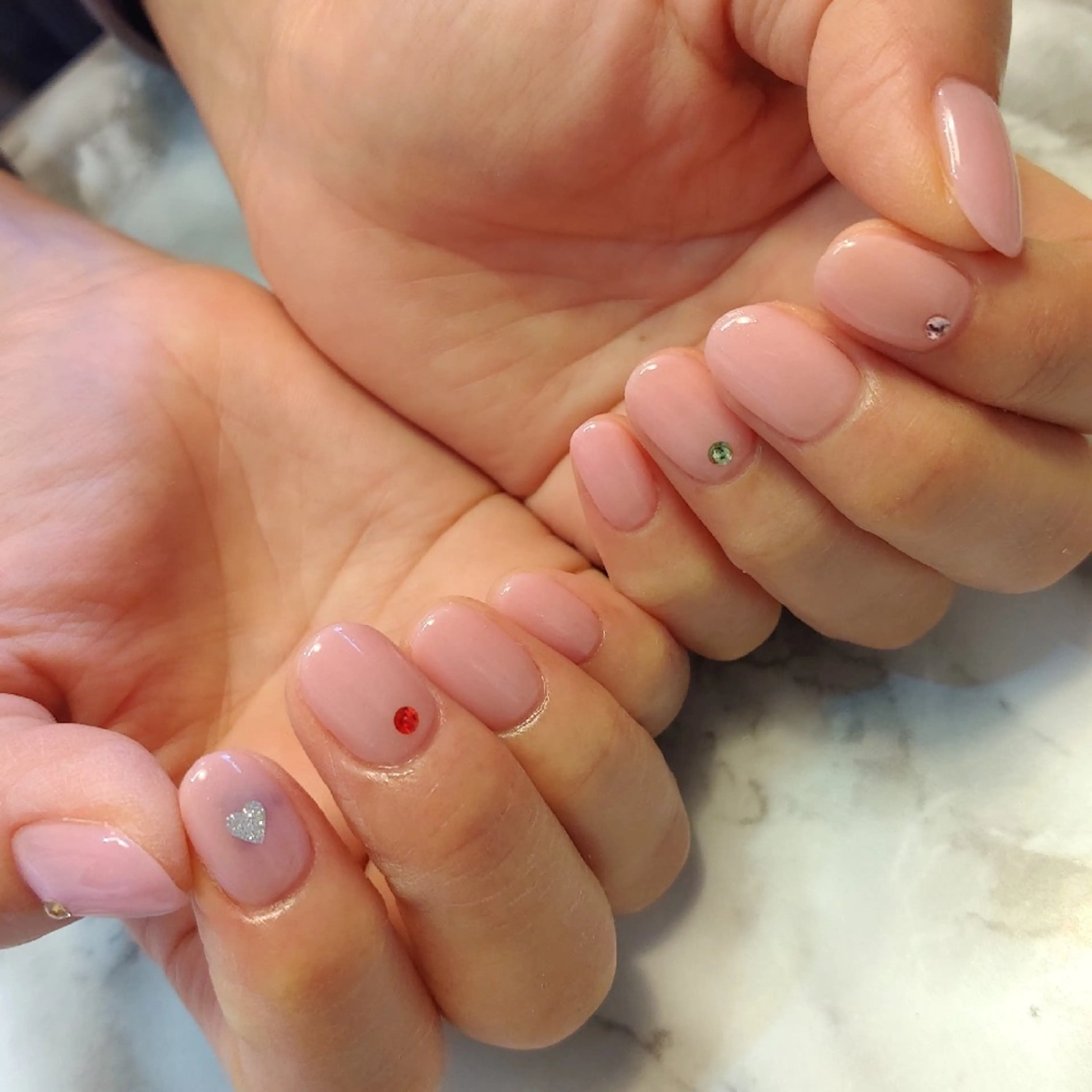 ネイル シンプルネイル ジェヌインネイル 河内のネイルデザイン