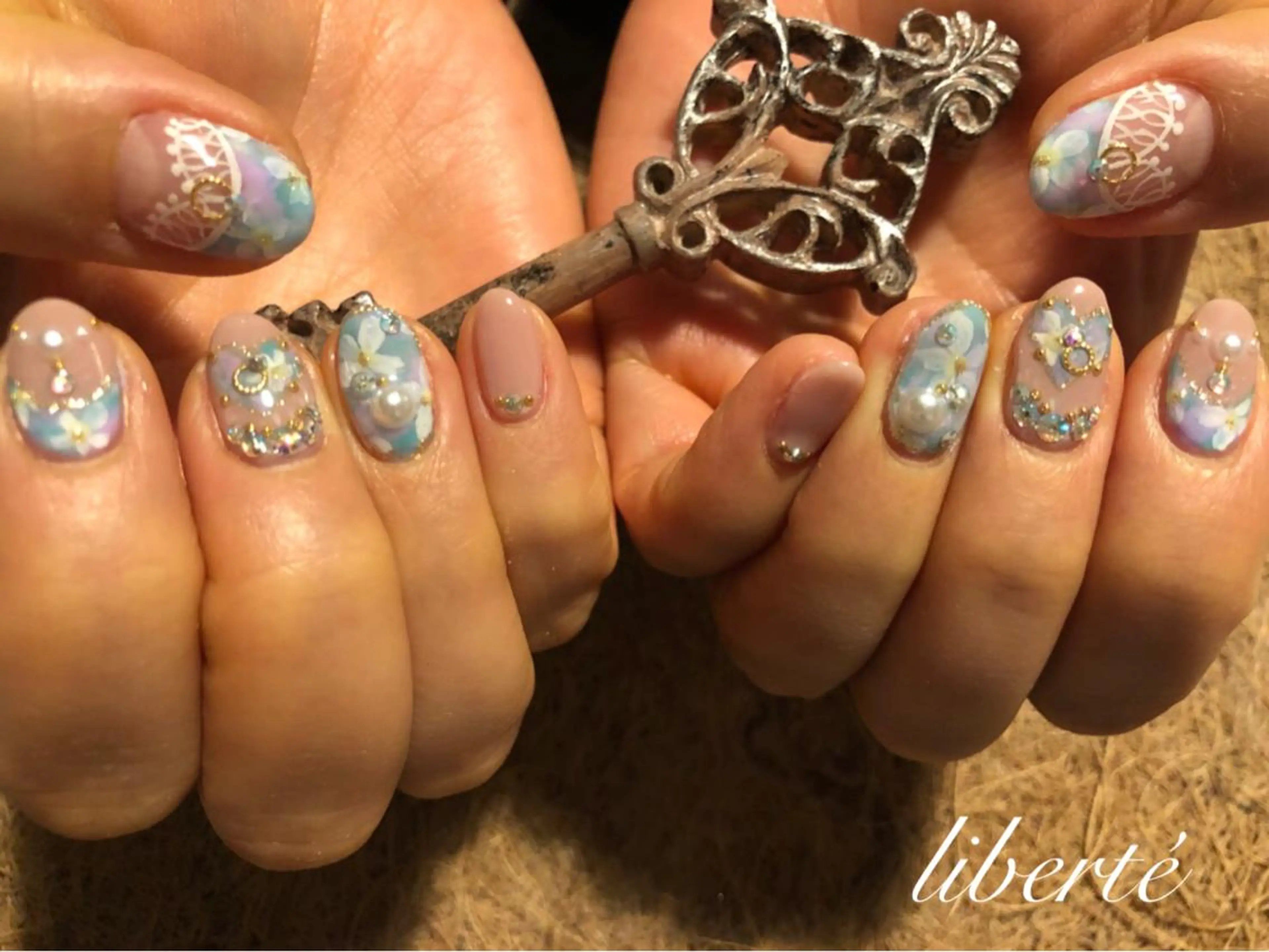 ネイル liberté (リベルテ)のネイルデザイン