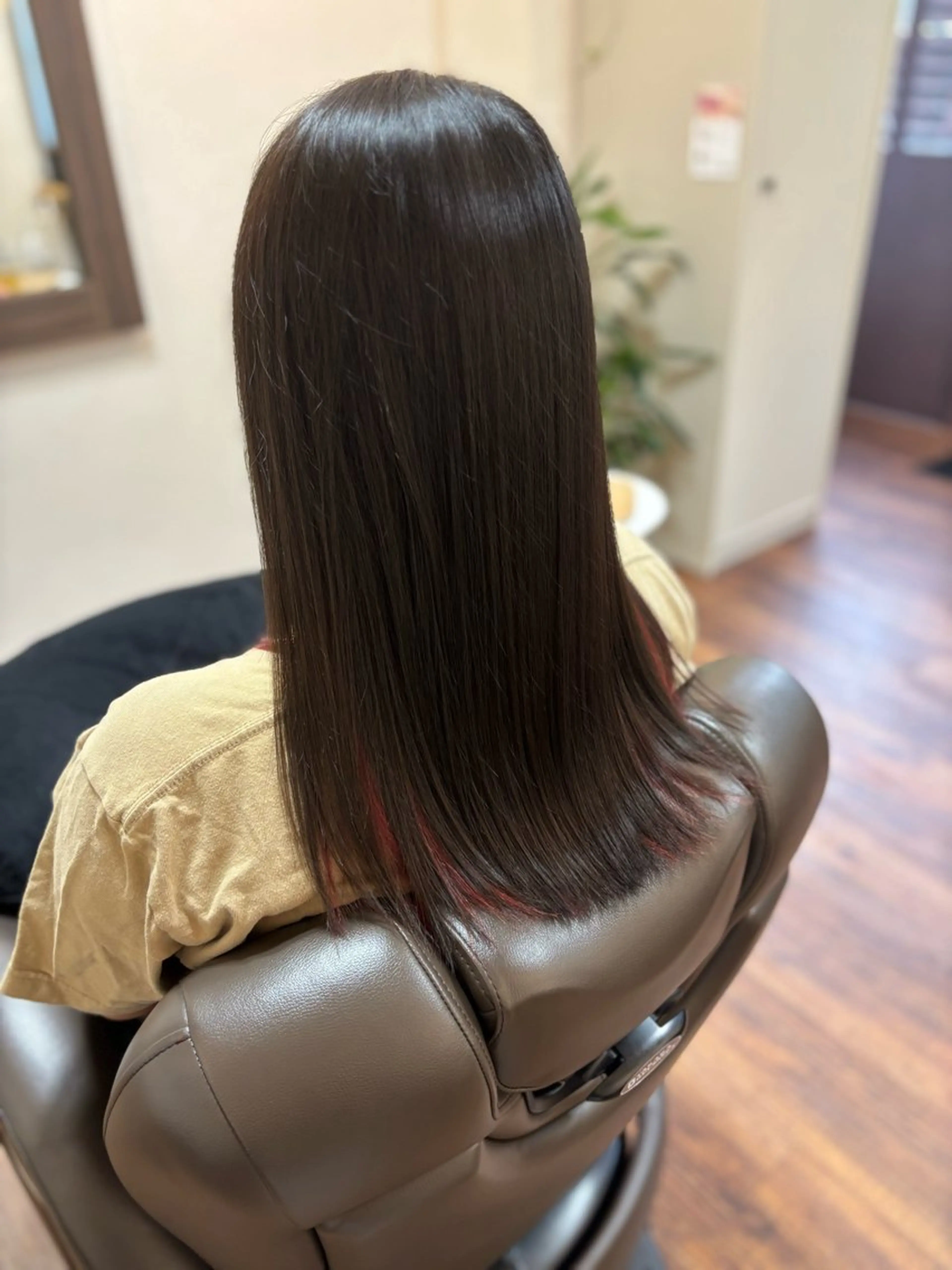 ロング 池岡 洋子のヘアスタイル