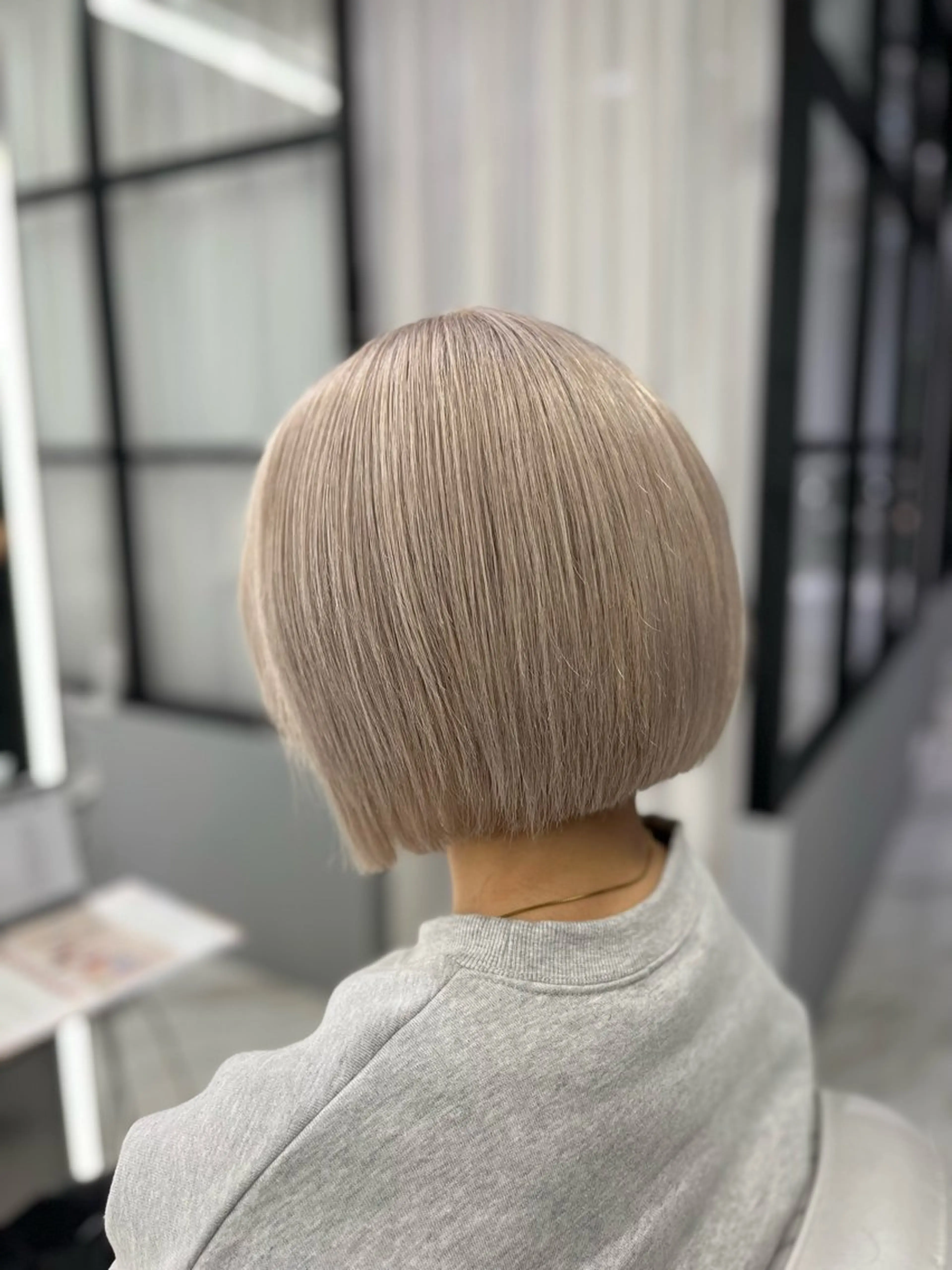 ミディアム カラー 新宿/レイヤーカット 西澤 ジュンヤのヘアスタイル