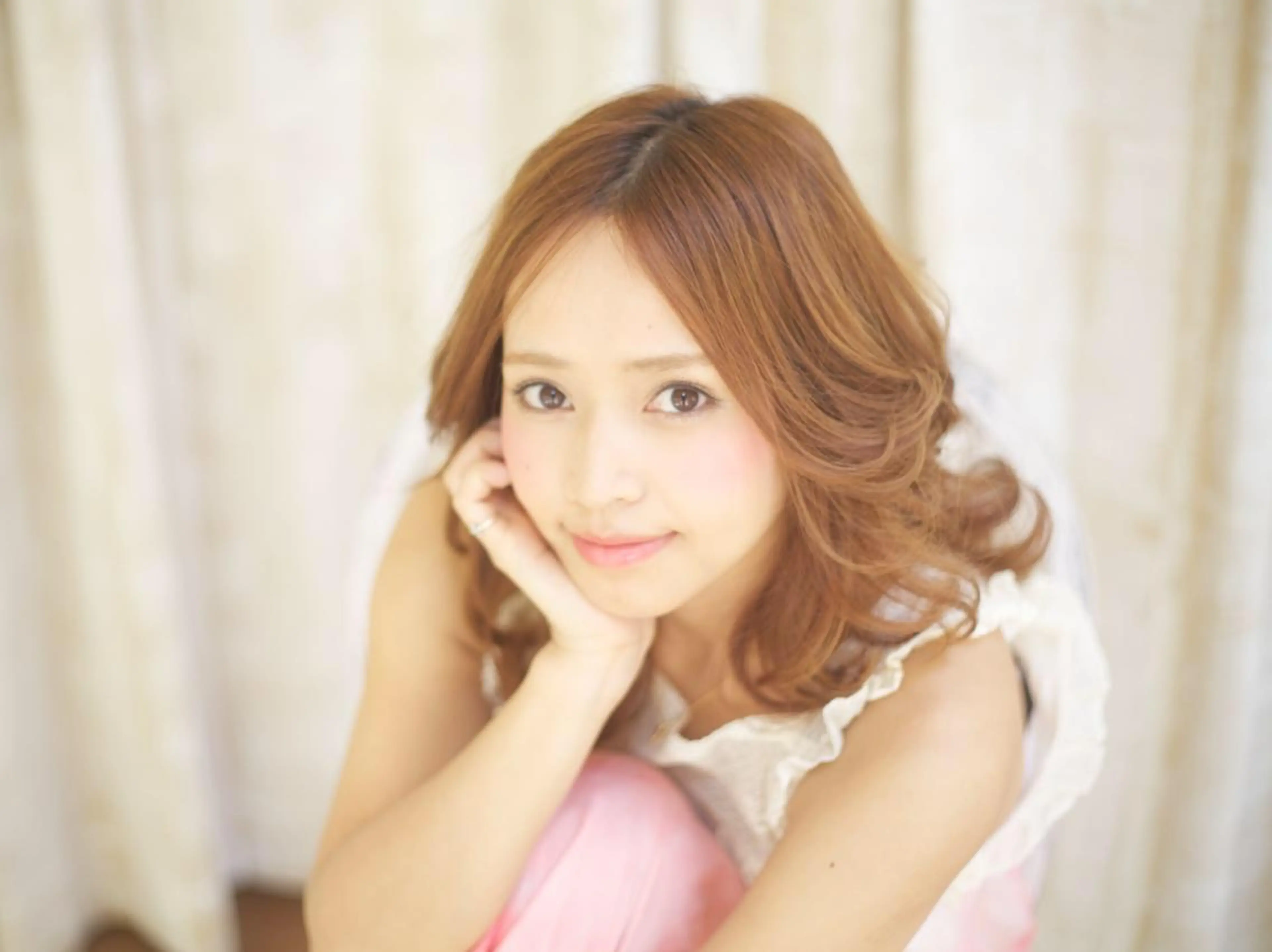 ミディアム カラー アッシュ ベージュカラー 透明感カラー ハイトーンカラー TOWA 野村　コウダイのヘアスタイル