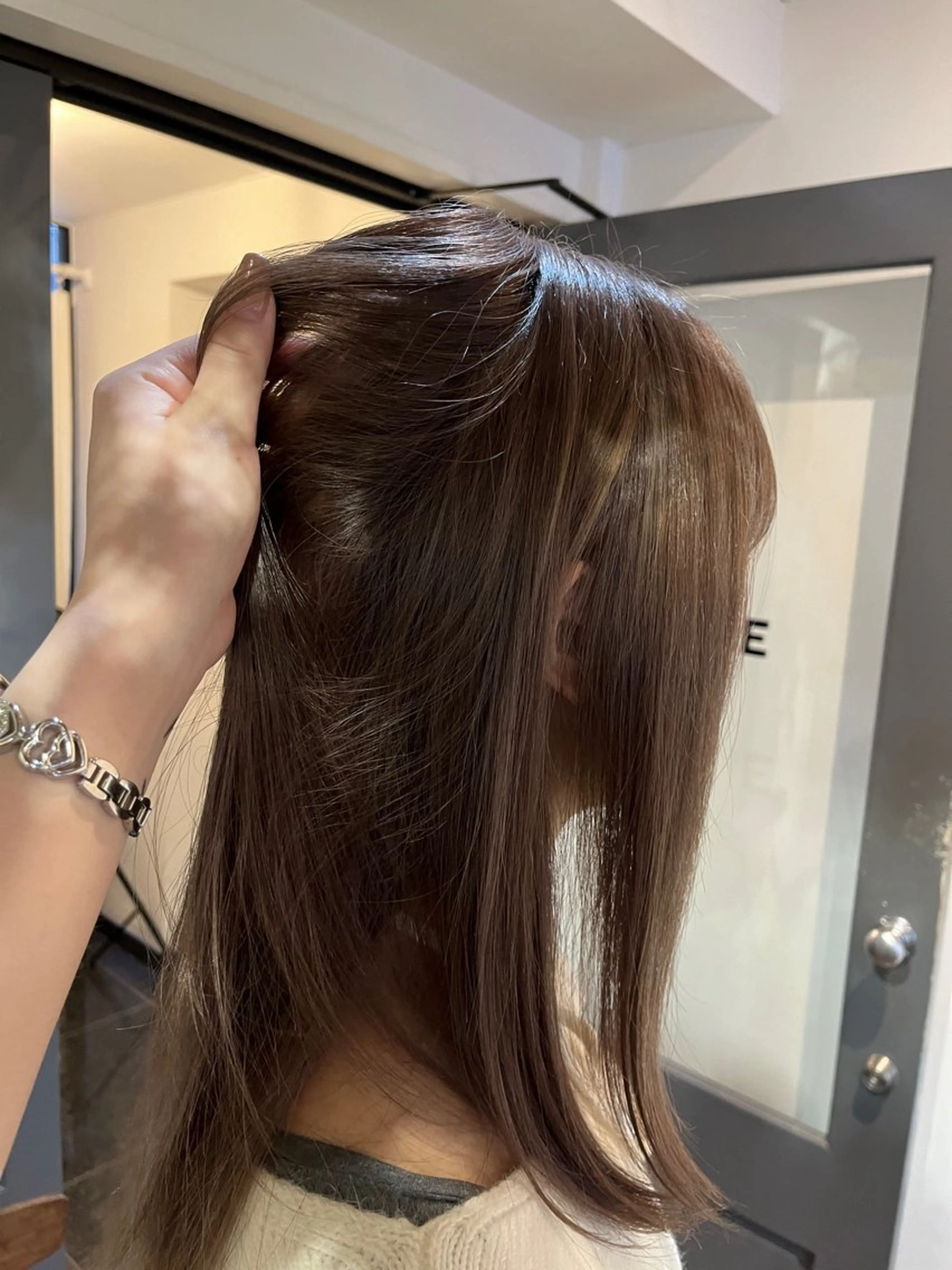 セミロング カラー sora / 渋谷 / ハイトーンのヘアスタイル