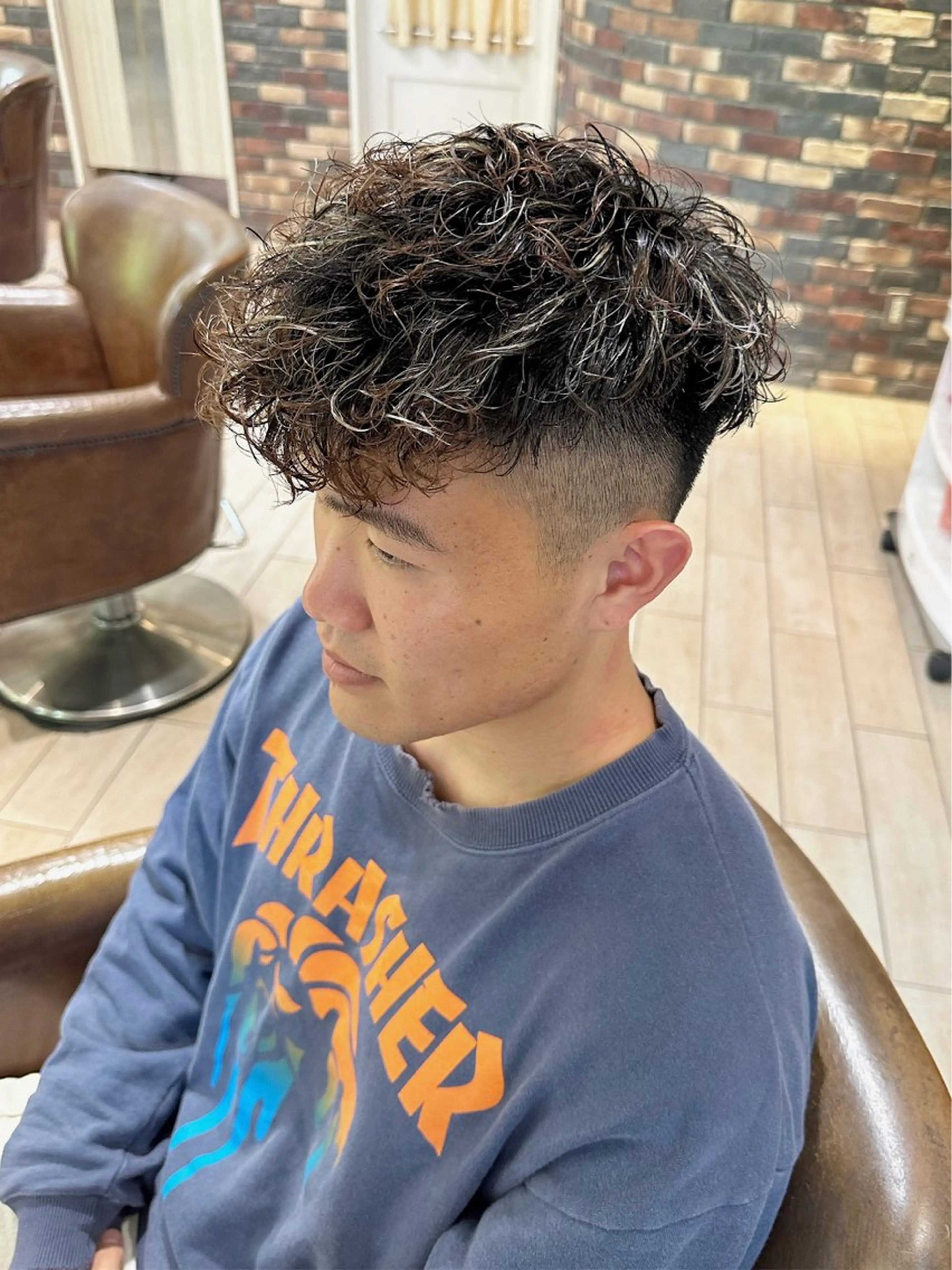 カラー パーマ メンズ カット パーマ メンズパーマ特化🔥 ツイスパ/シャドウのヘアスタイル