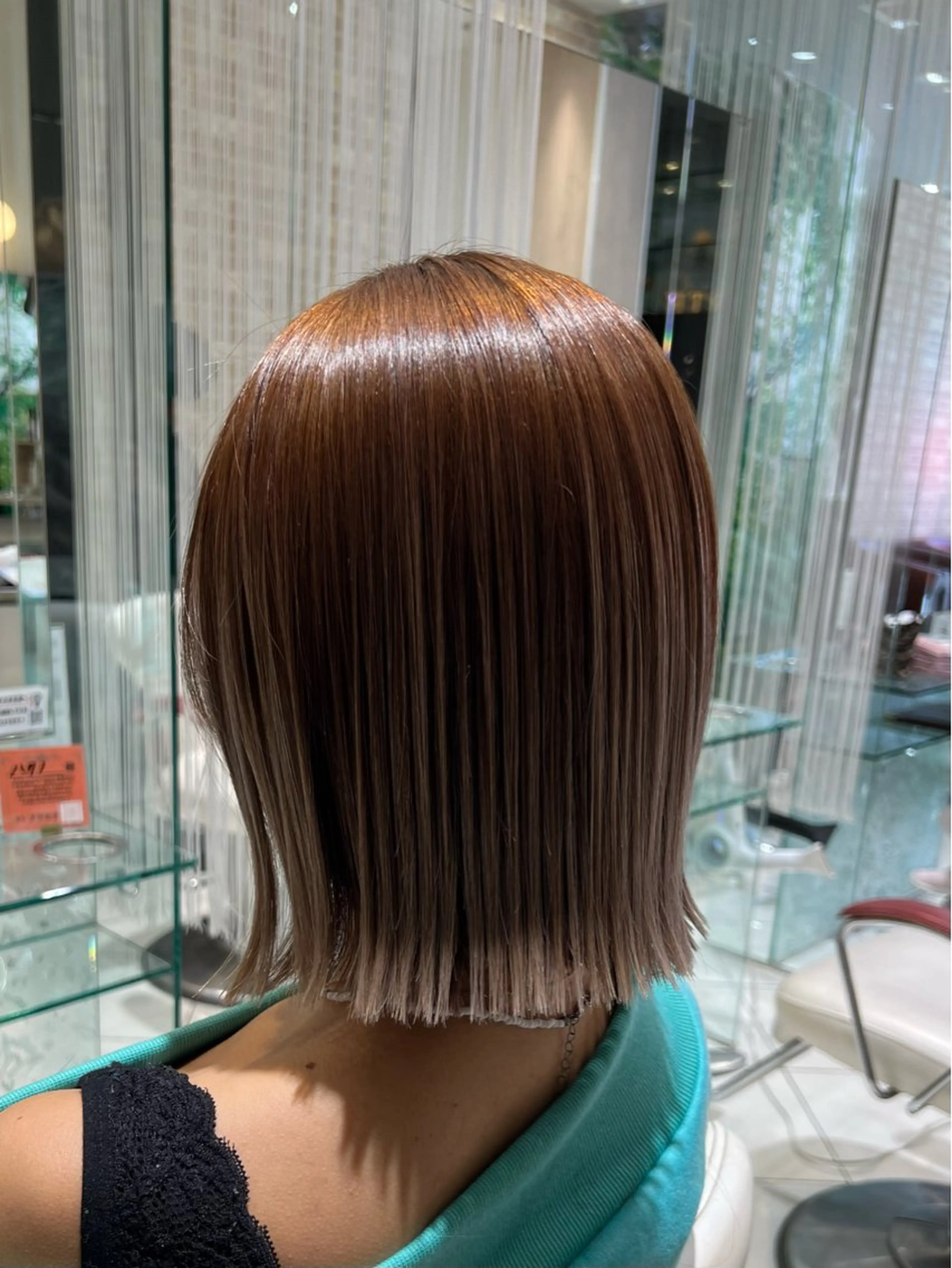 ミディアム カラー バレイヤージュ ブリーチ ケアブリーチ 透明感カラー デザインカラー ボブ/ハイトーン髪質 改善/越谷✨クラモチのヘアスタイル