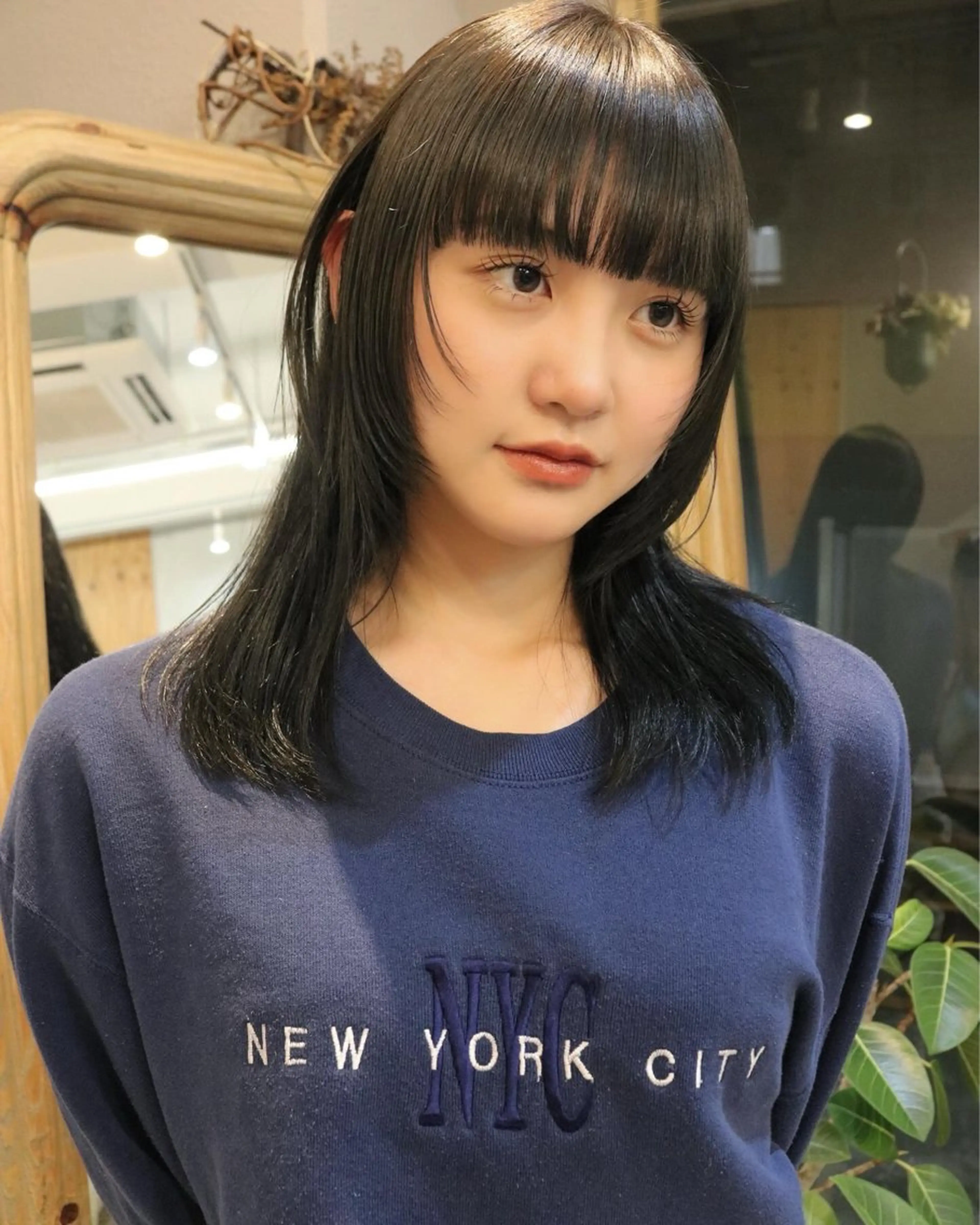 ミディアム カラー 松村 澪里のヘアスタイル