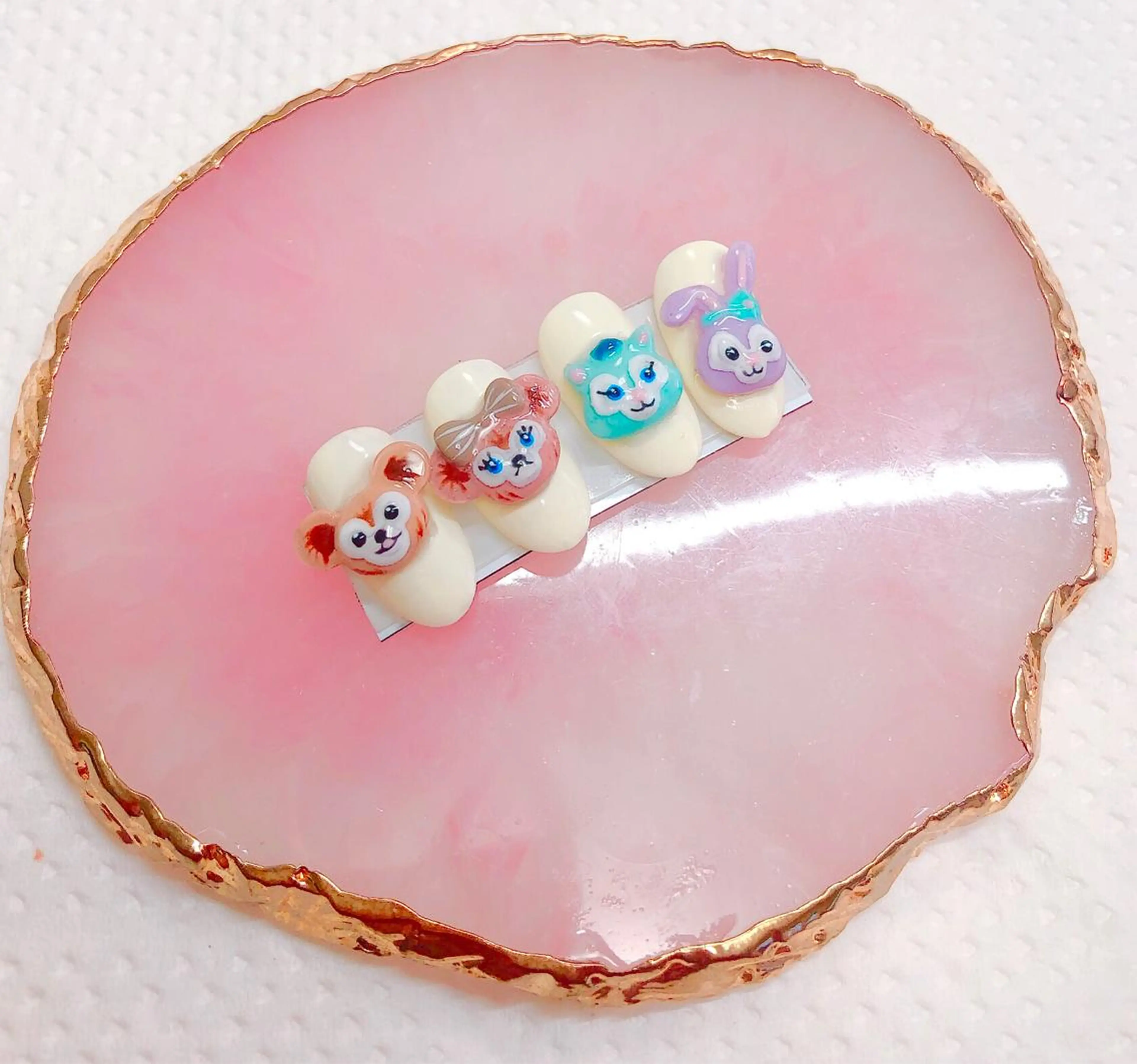 ネイル CROWN プライベートサロンのネイルデザイン