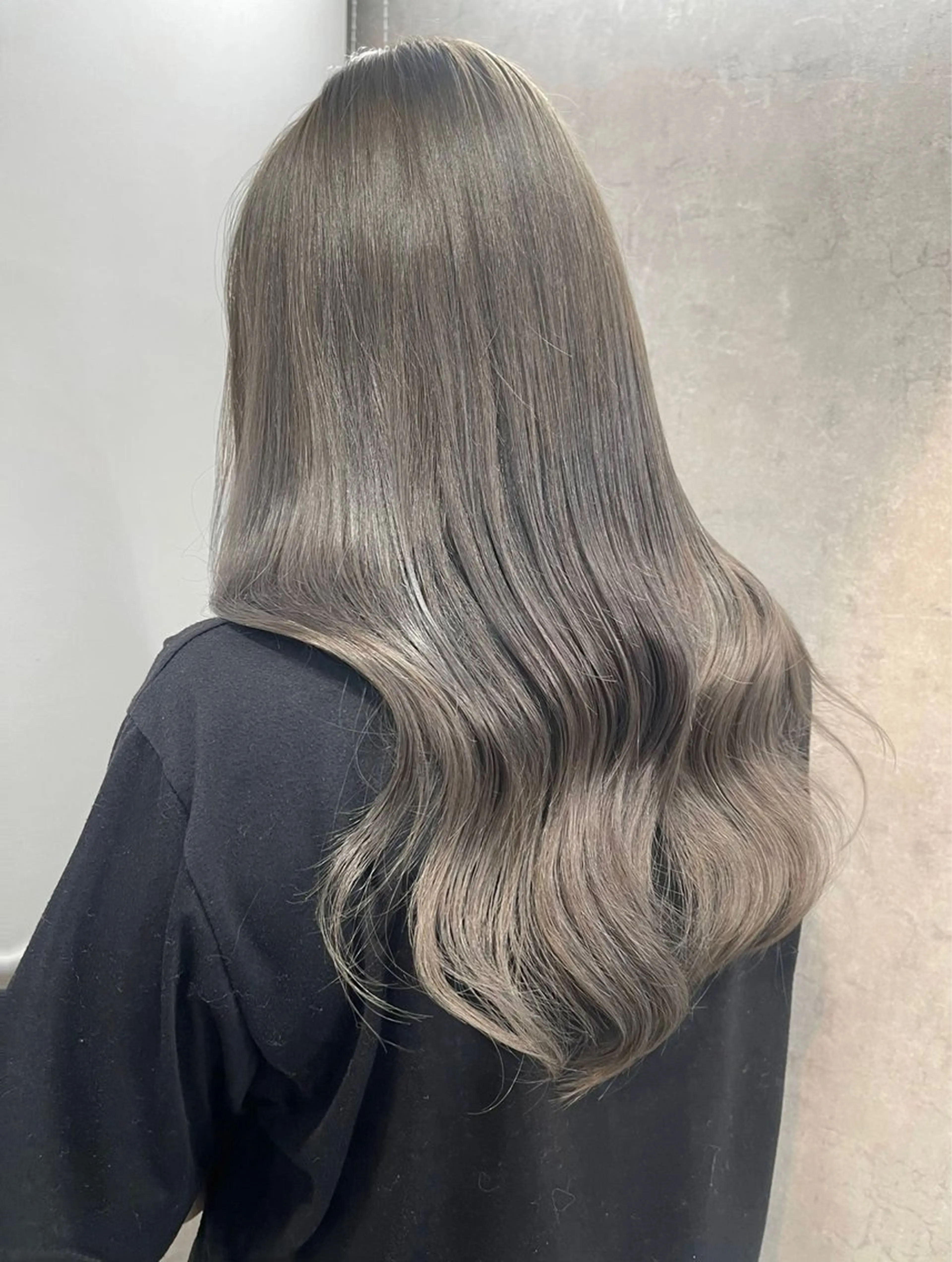 ロング カラー ブリーチ グレージュ ヘアカラー トリートメント 松井那津子 /ハイライトブリーチのヘアスタイル