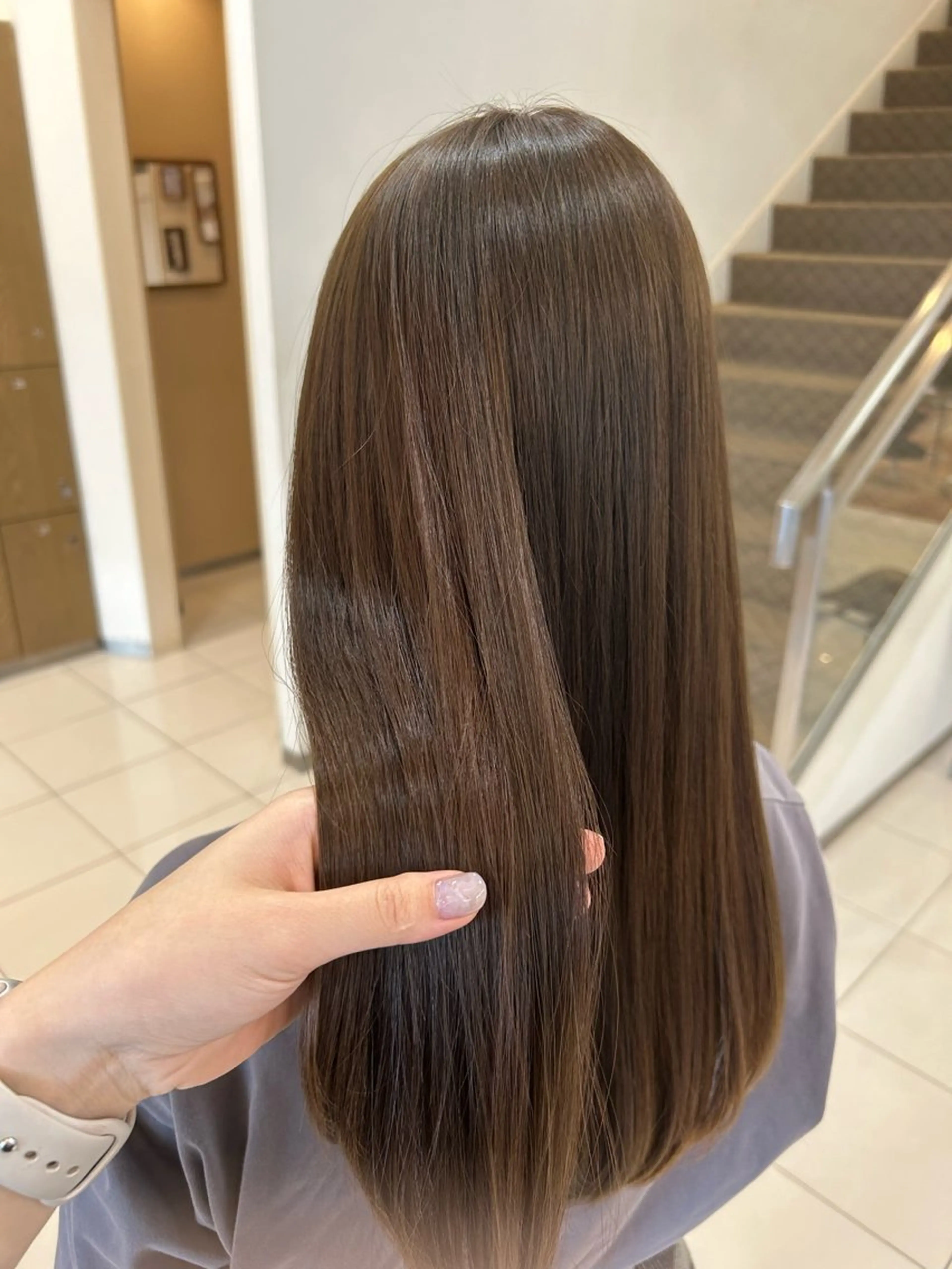 ロング 渡邊 琉衣のヘアスタイル