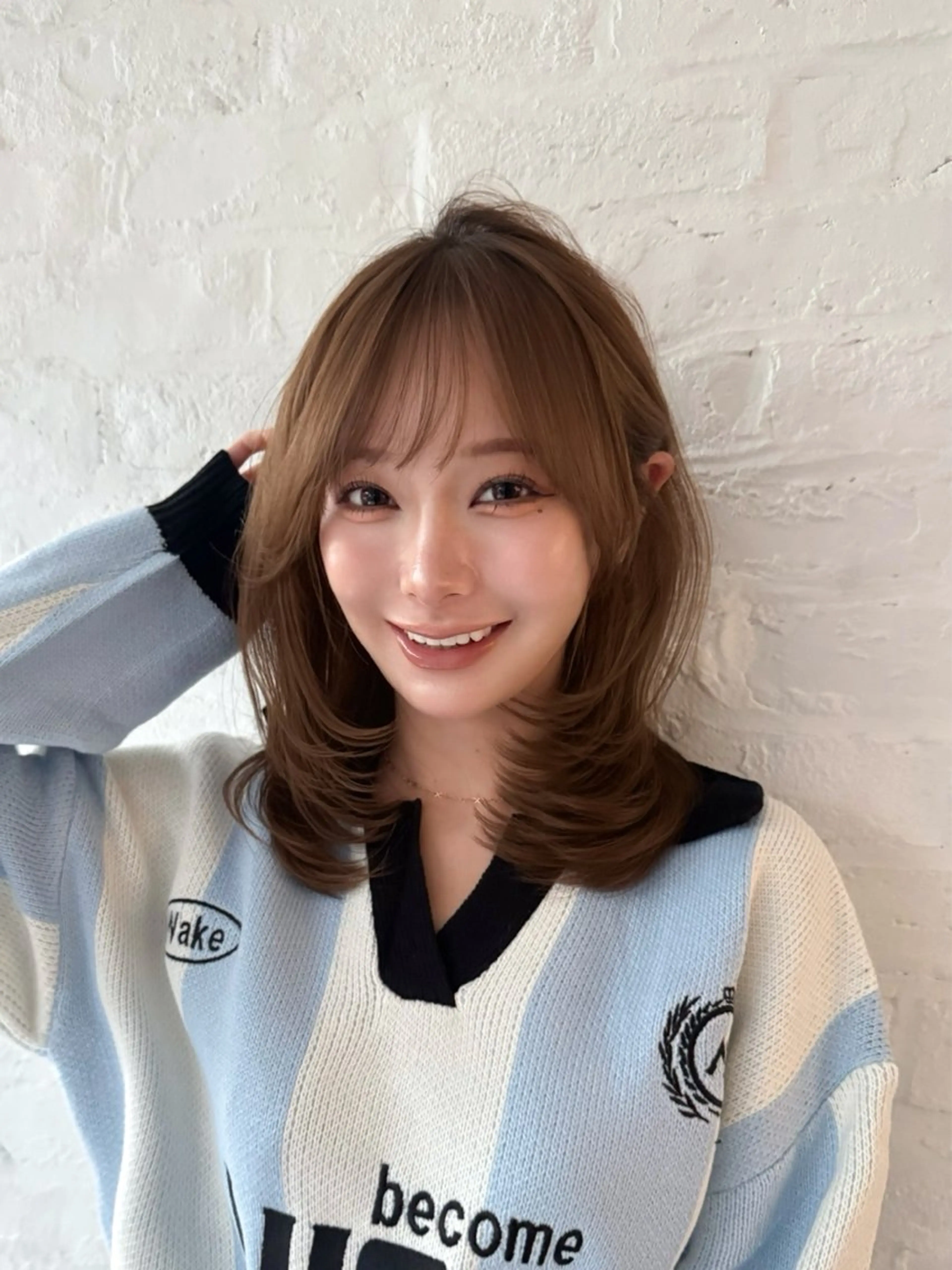 ミディアム カラー 顔周りカット 韓国風ヘア レイヤーカット おくれ毛 サイドバング カット ヘアカラー 高島大登/顔周り /レイヤーカットのヘアスタイル