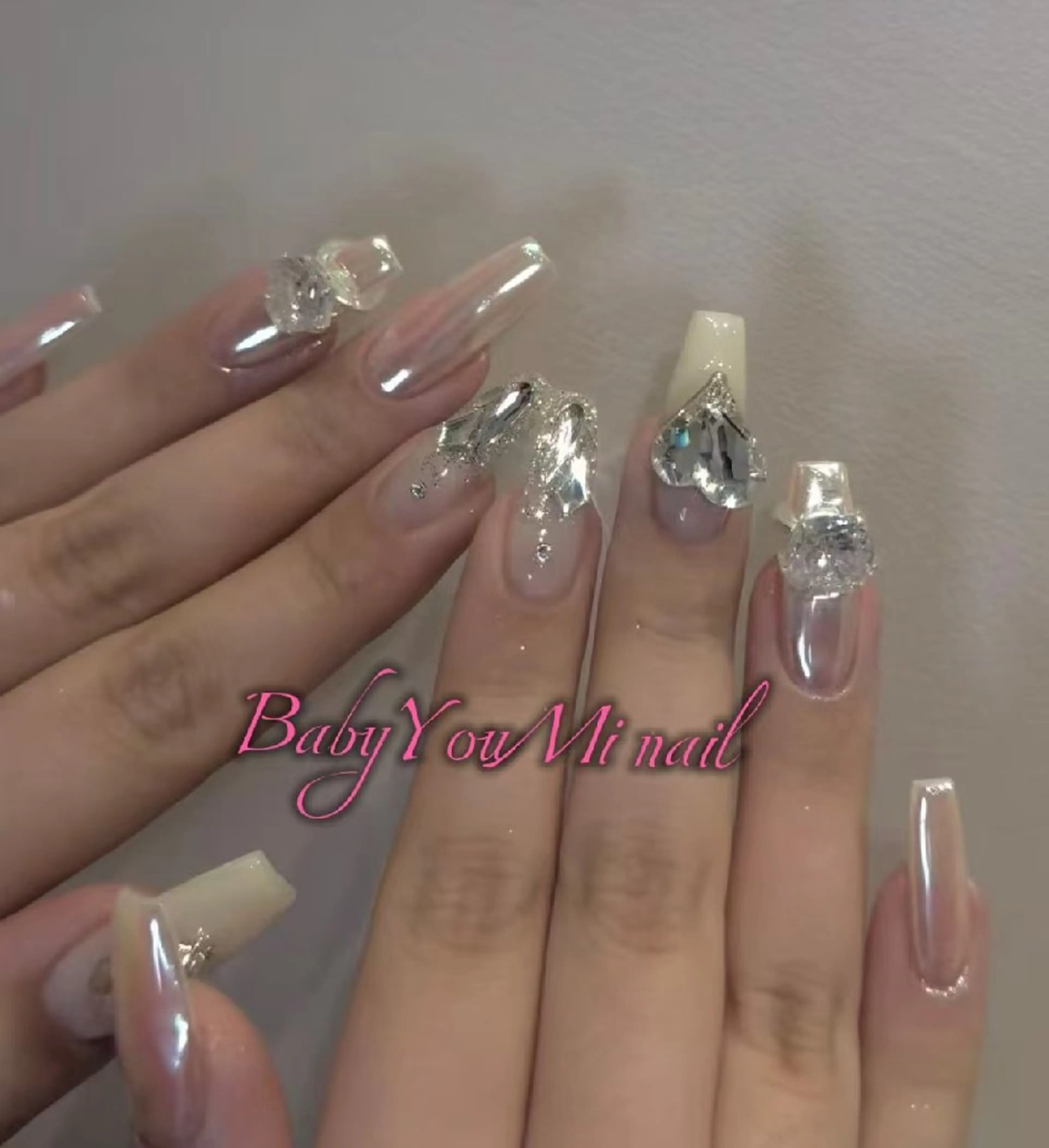 ネイル オーロラネイル フラワーネイル フットネイル フレンチネイル ジェルネイル ハンドネイル Oomiya 服部のネイルデザイン