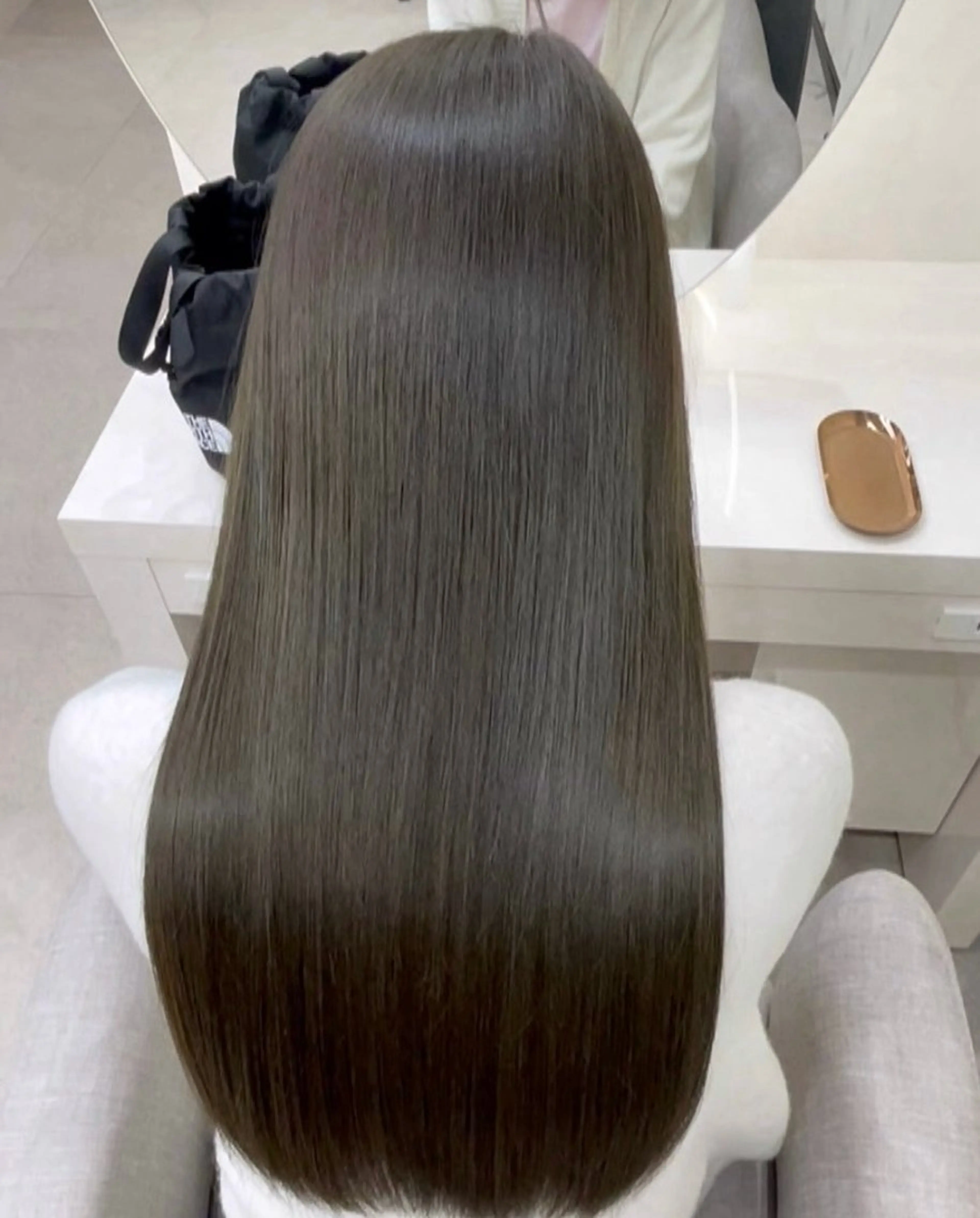 ロング 佐藤 菜穂のヘアスタイル