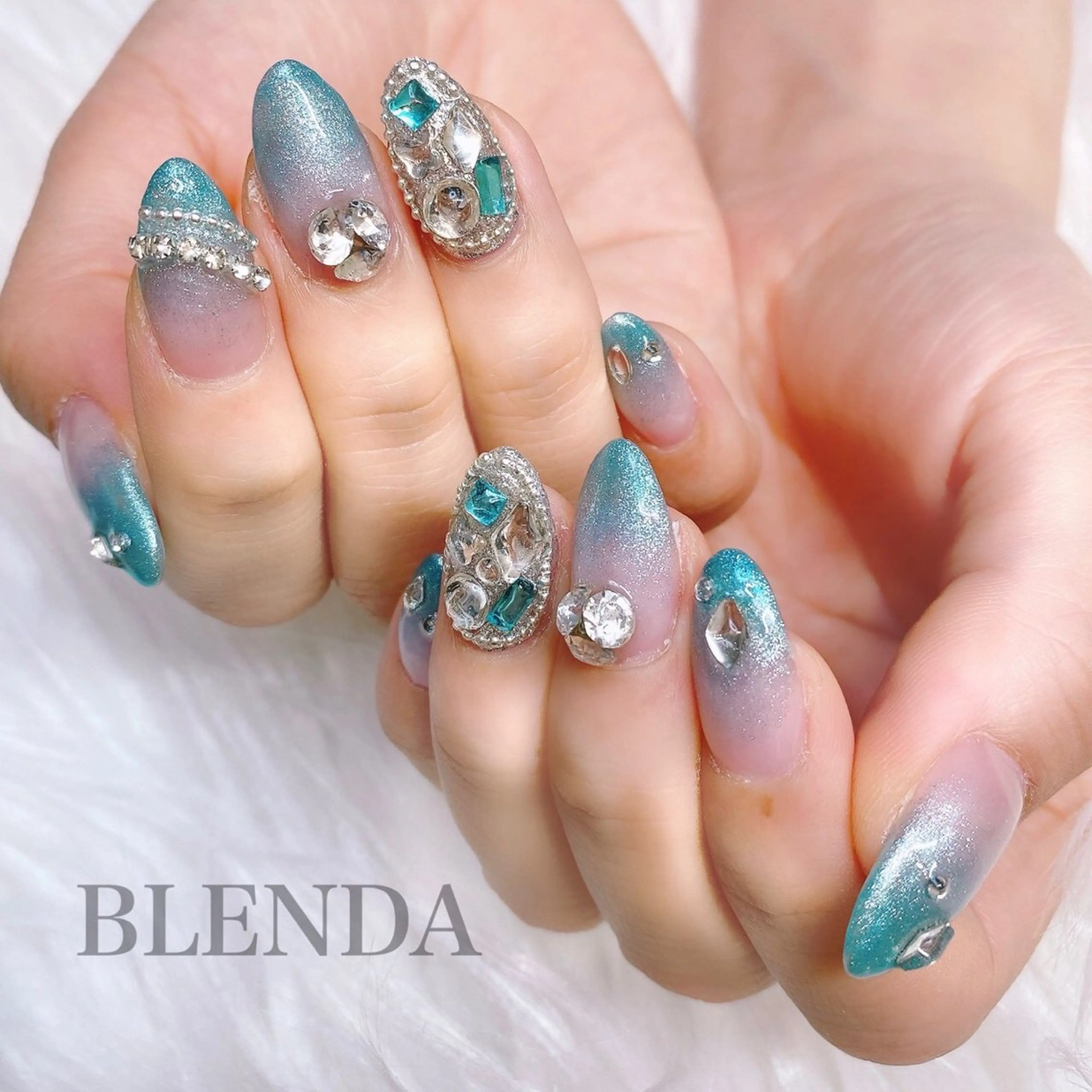 ネイル BLENDA 【ブレンダ】のネイルデザイン