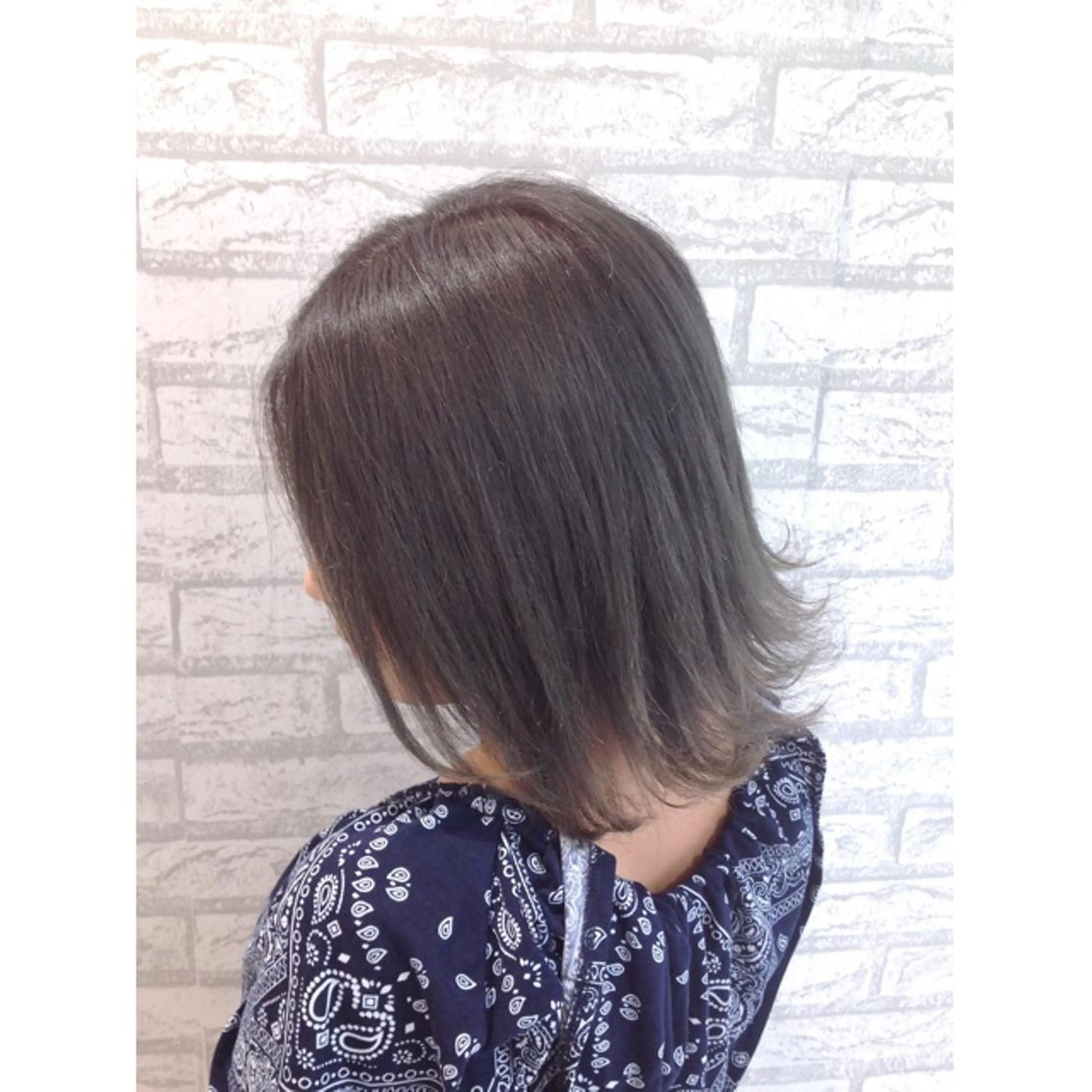 ショート カラー アッシュ ブリーチ デザインカラー、艶髪 大塚　耕平のヘアスタイル