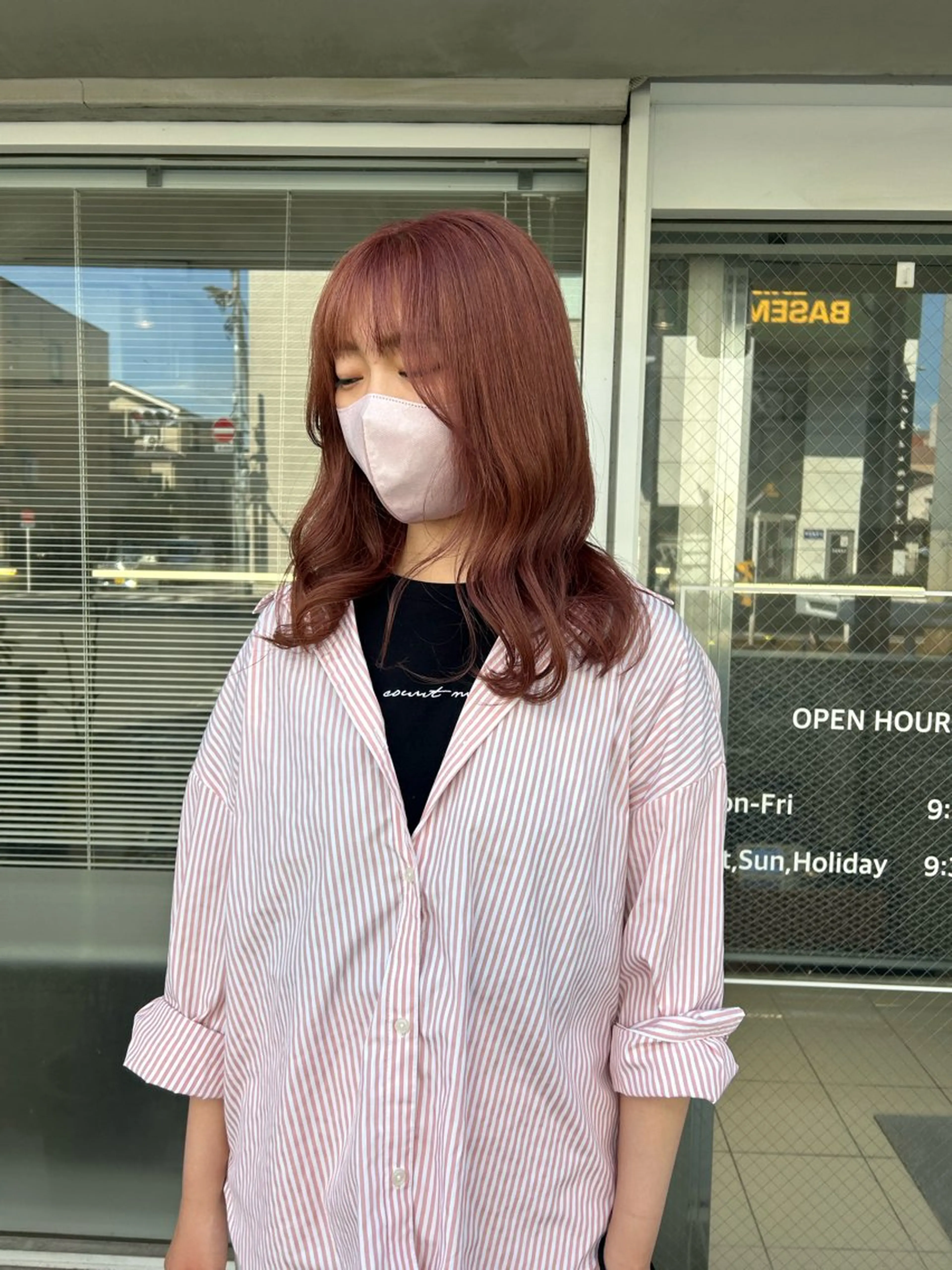 セミロング カラー ベージュカラー ブリーチ ピンクカラー ピンクベージュ ヘアカラー 透明感カラー🫧 nanohaのヘアスタイル