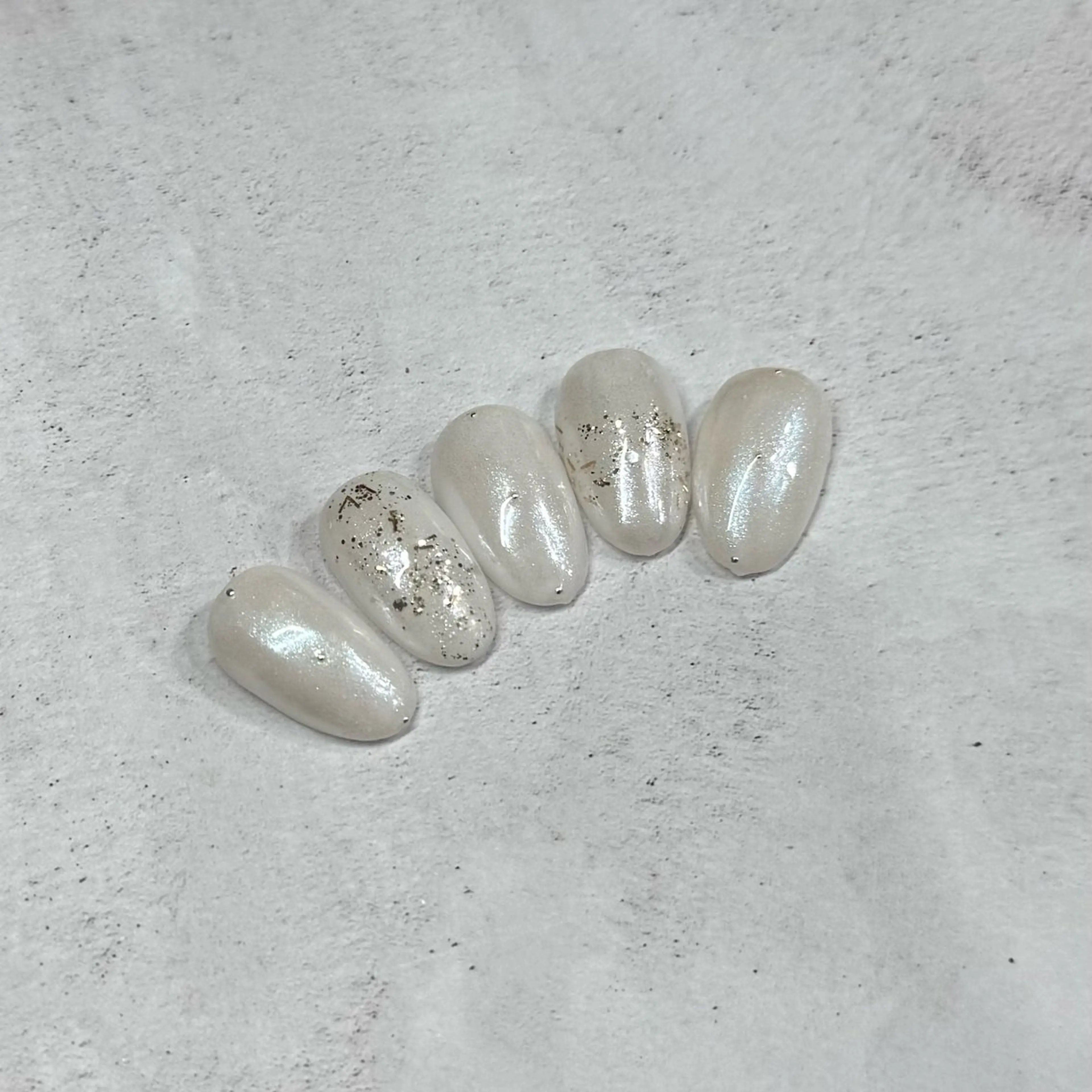 ネイル シンプルネイル ブライダルネイル ハンドネイル Nabi 進藤彩のネイルデザイン