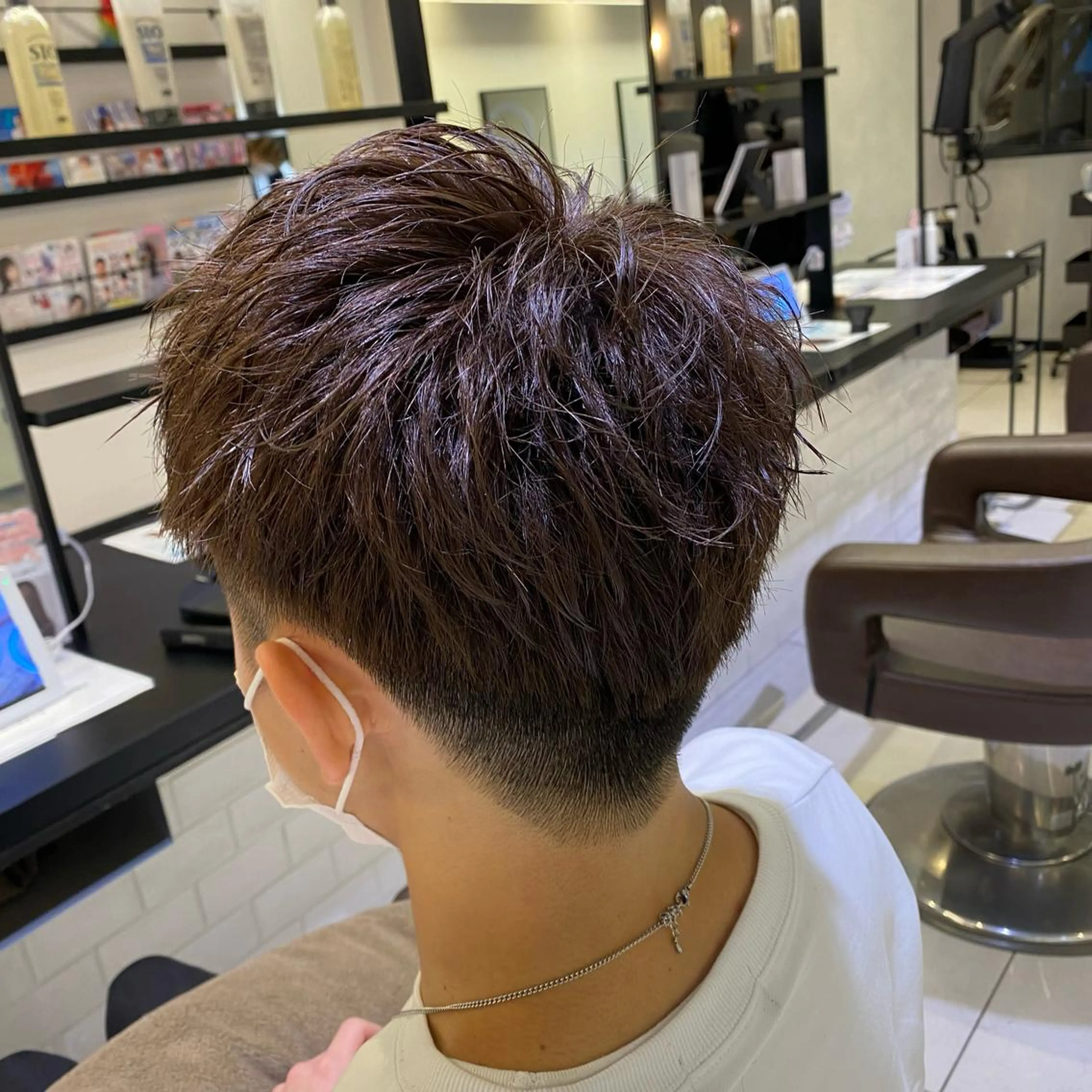 ショート カラー メンズ 刈り上げ ショートヘア 野老 海音のヘアスタイル