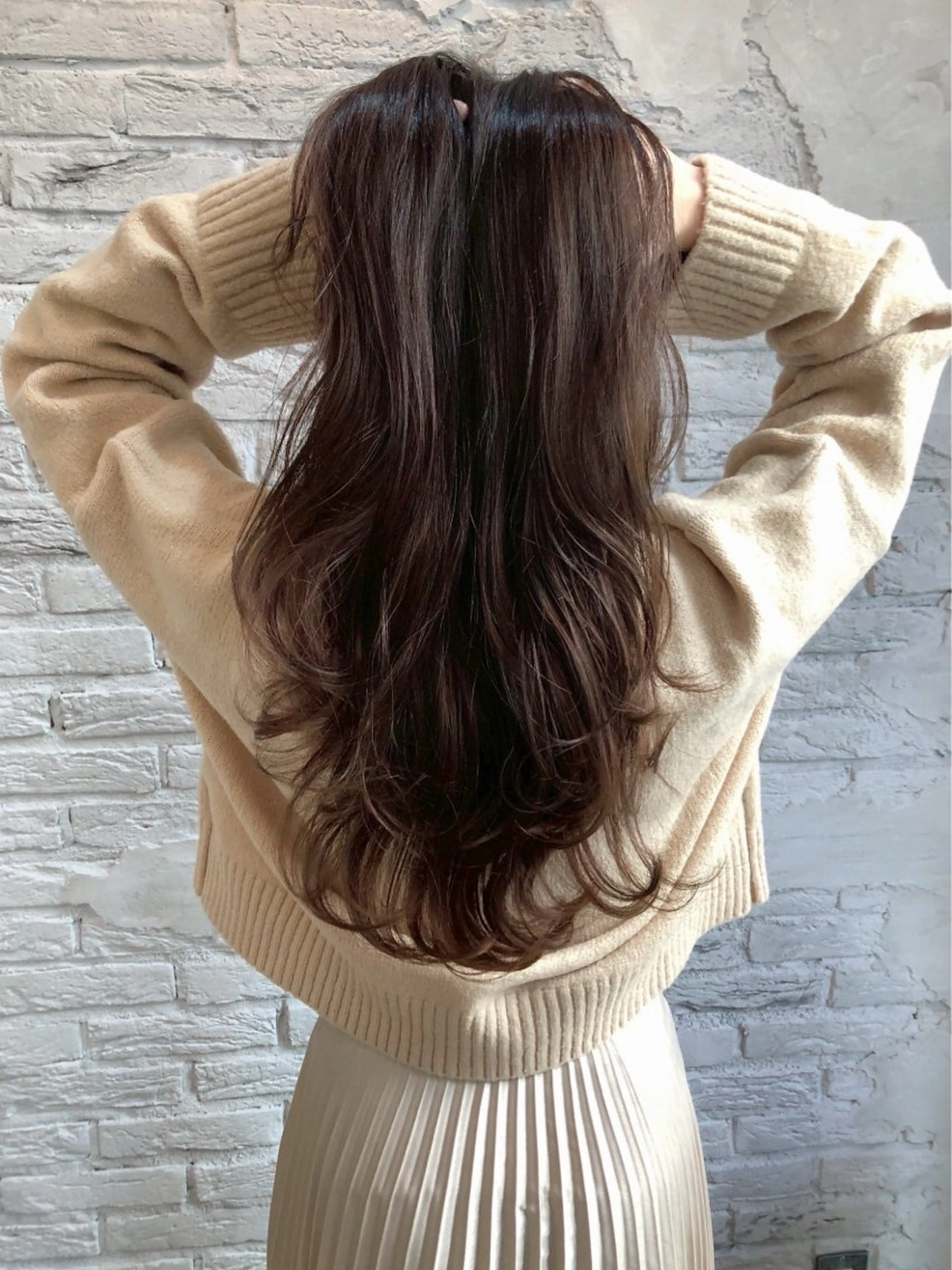 カラー LoE(ロエ)阪口 杏瞳のヘアスタイル