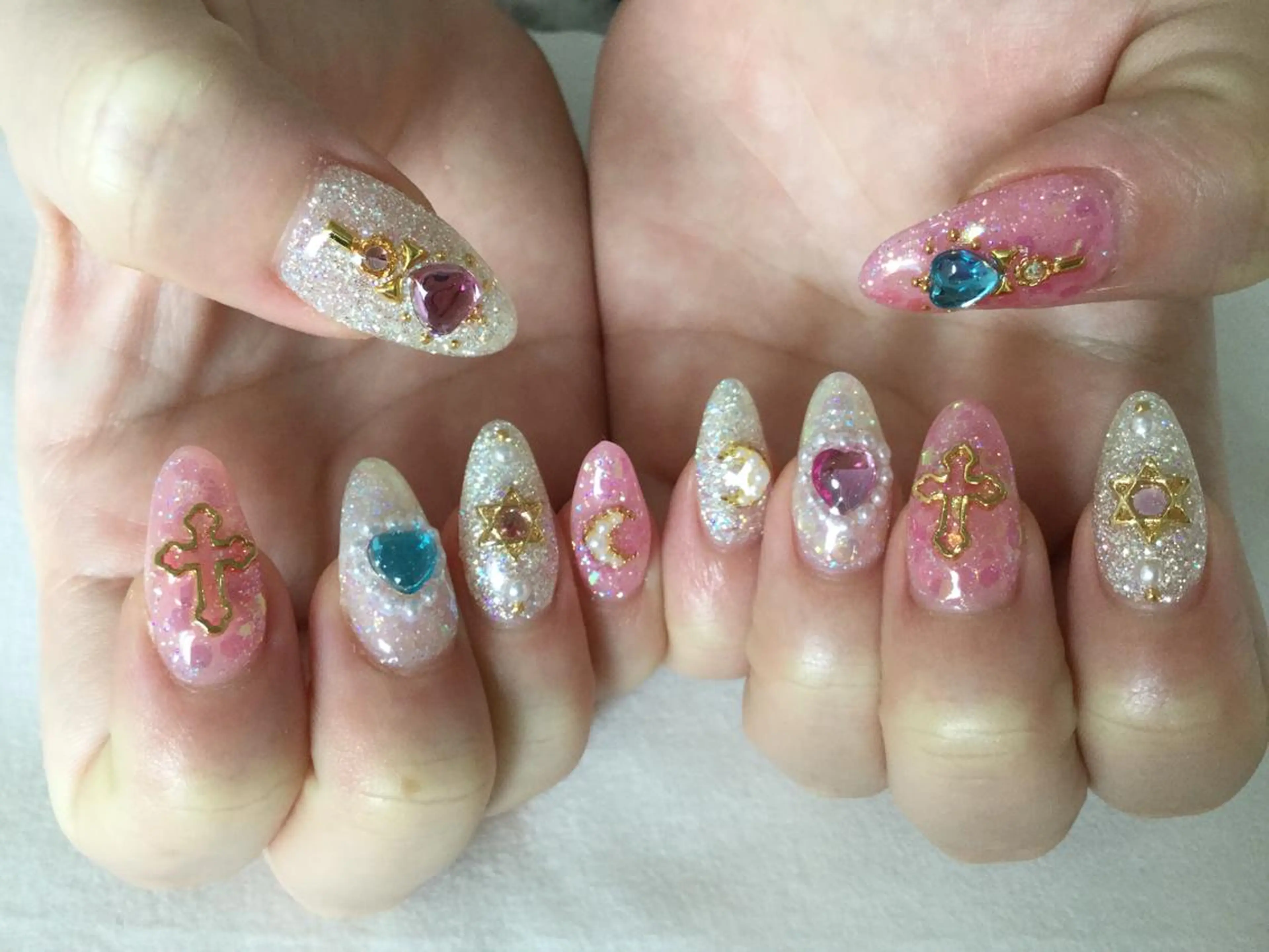 ネイル ハンドネイル 💎🐰 saki. m 🐰💎のネイルデザイン