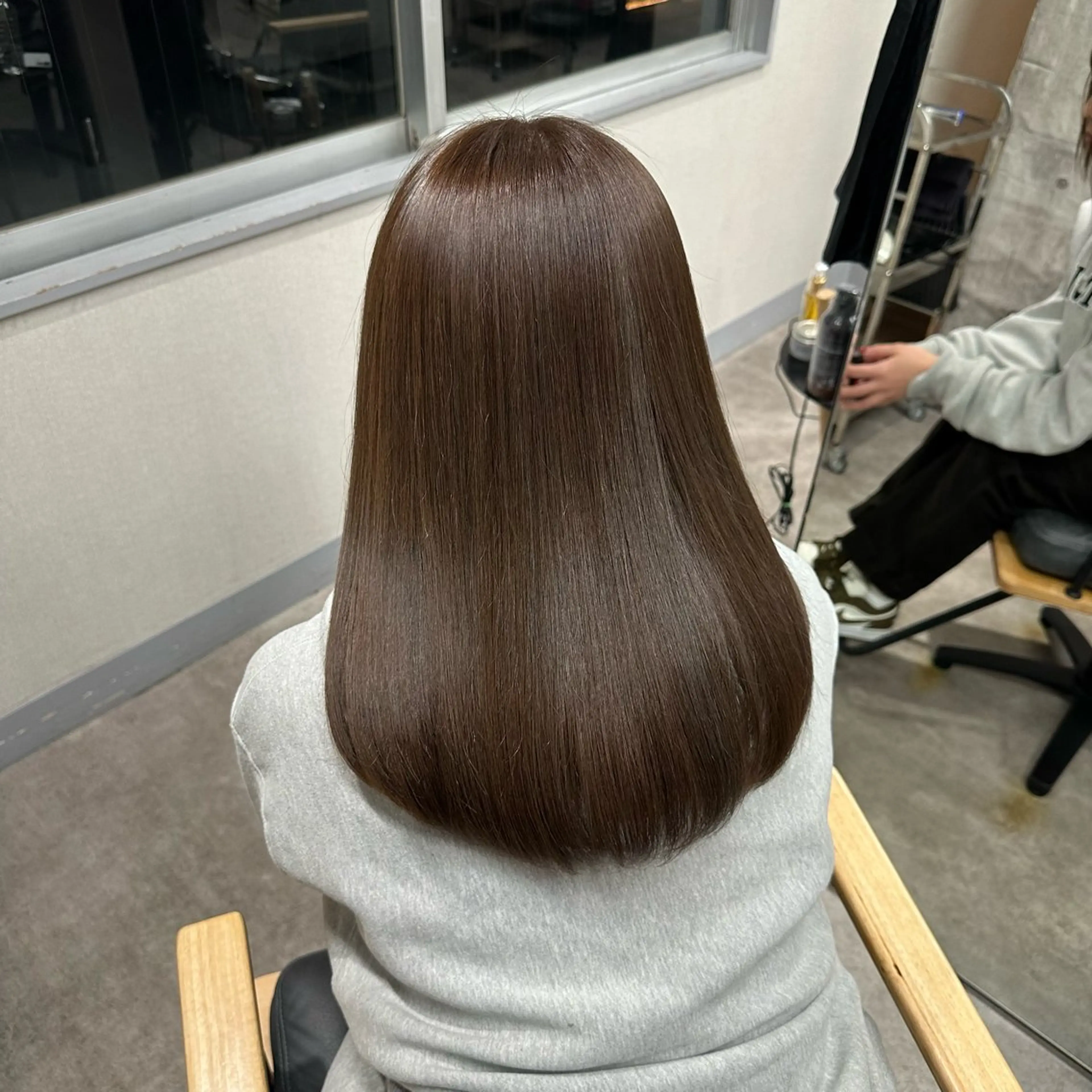 セミロング カラー 💈原宿指名No.1 センターパート💈のヘアスタイル