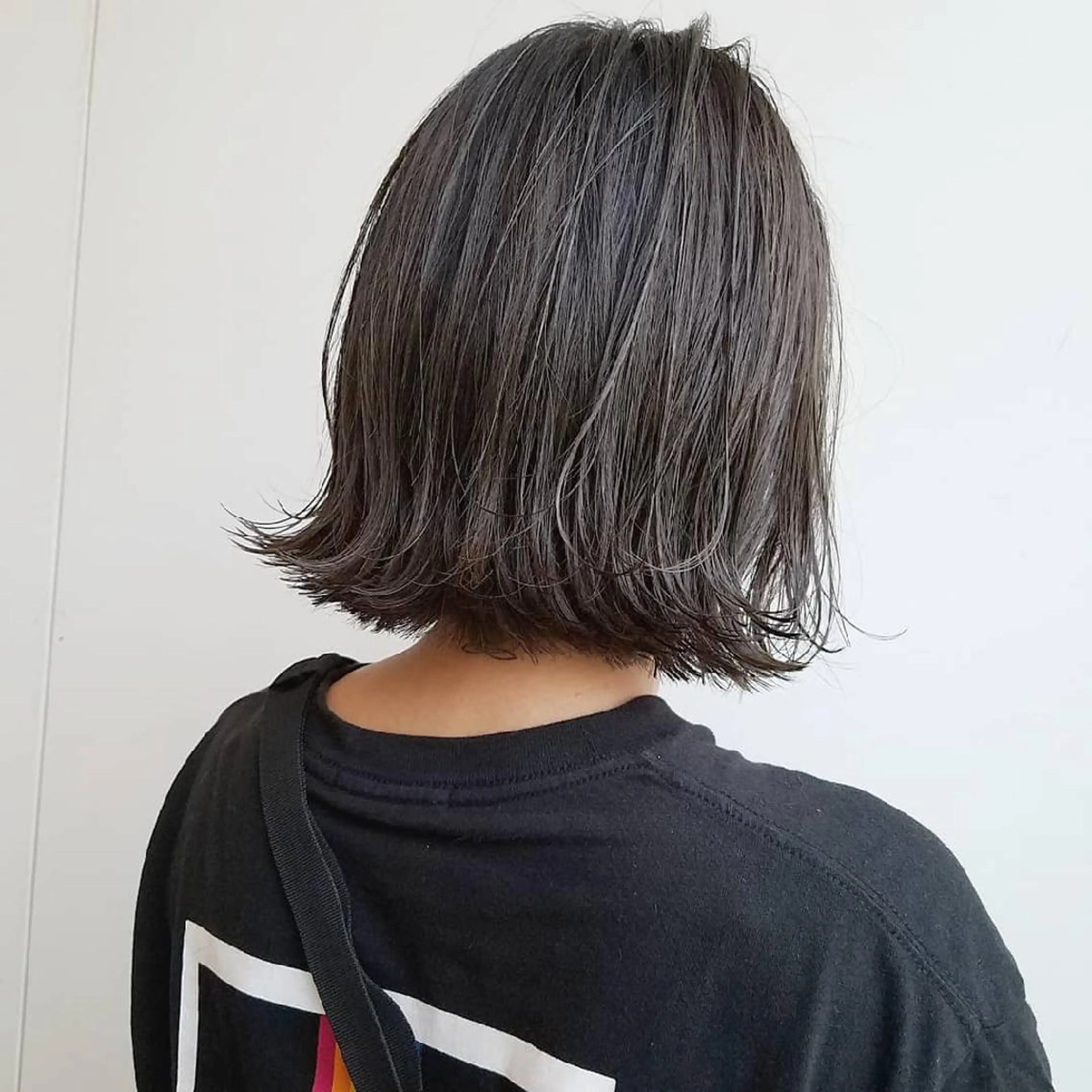 ショート カラー グレージュ ハイライトカラー ハイライト iplus まつげ、眉毛、耳つぼのマツエク・マツパデザイン