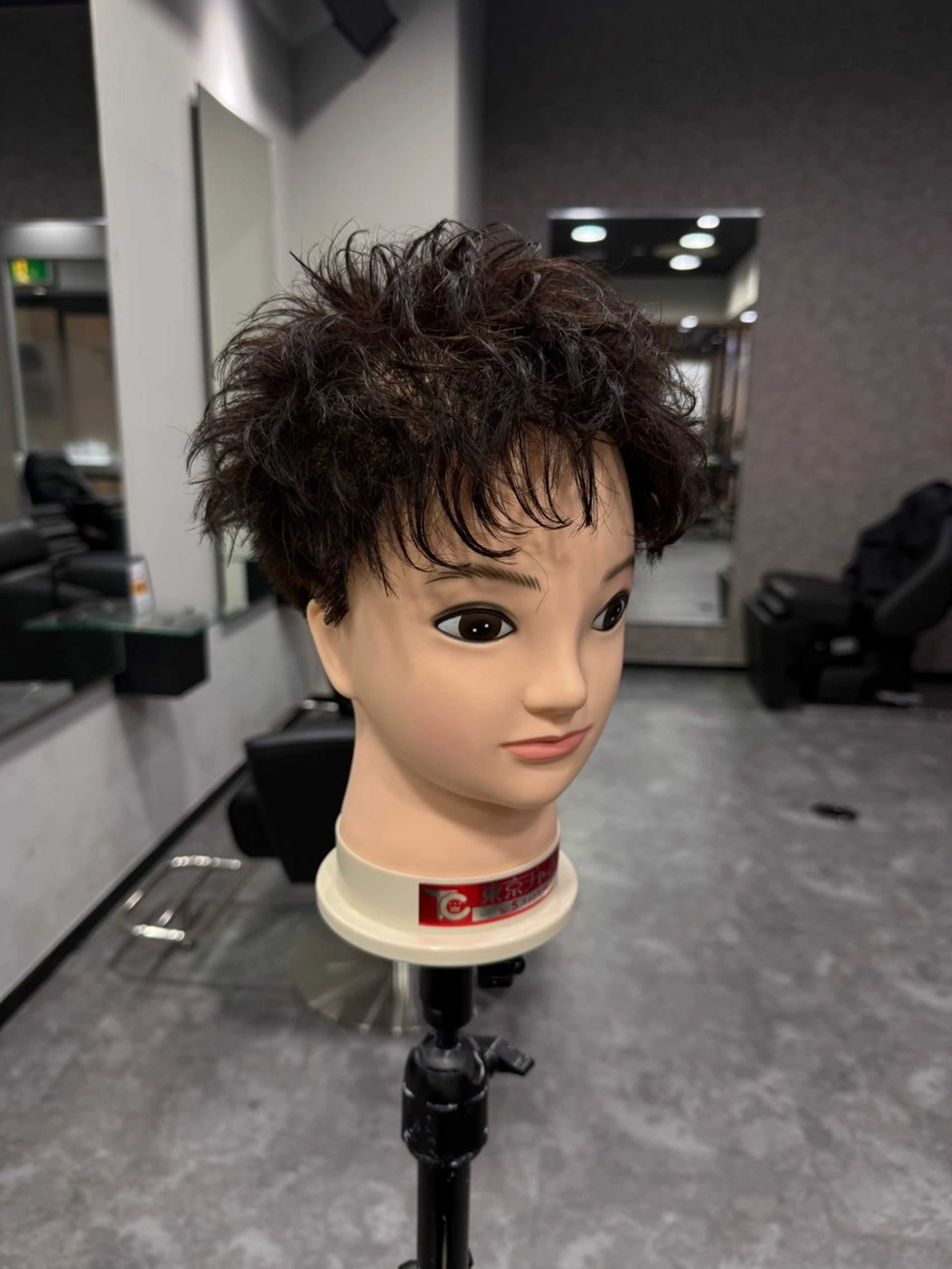 メンズ パーマ 本田 有里のヘアスタイル