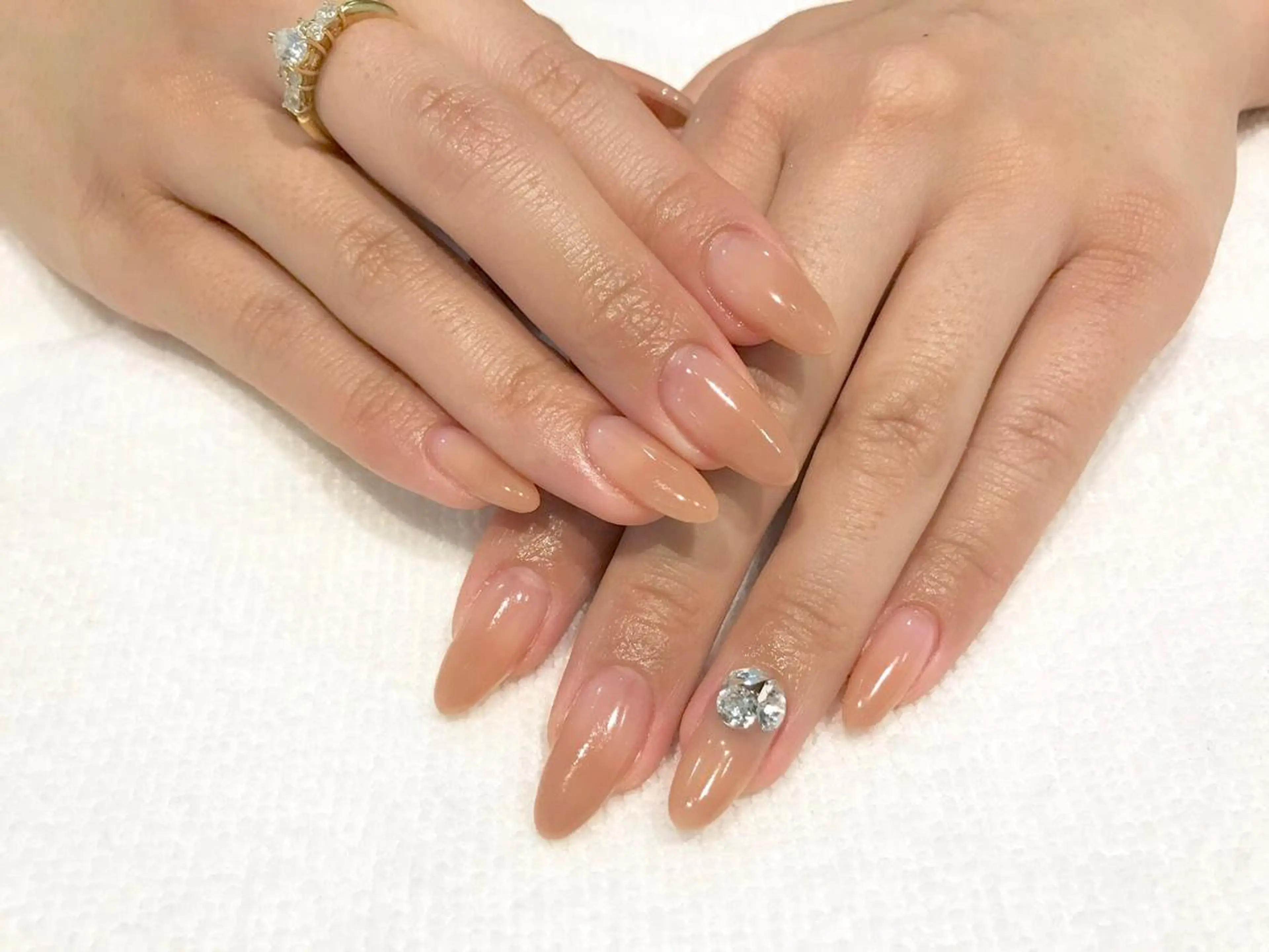 ネイル シンプルネイル ストーンネイル NARUMI HYODOのネイルデザイン