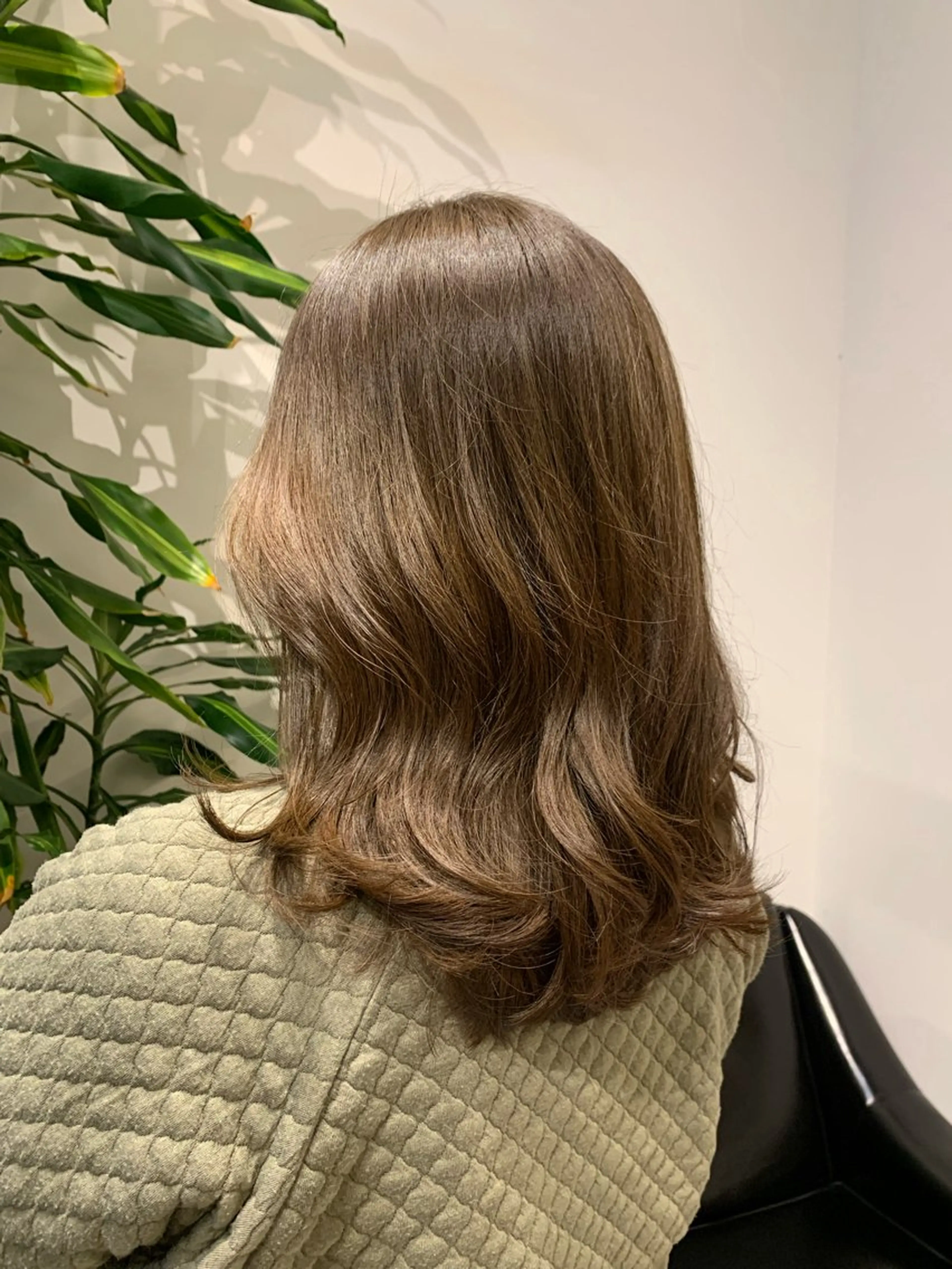 ミディアム 黒岩 珠奈のヘアスタイル