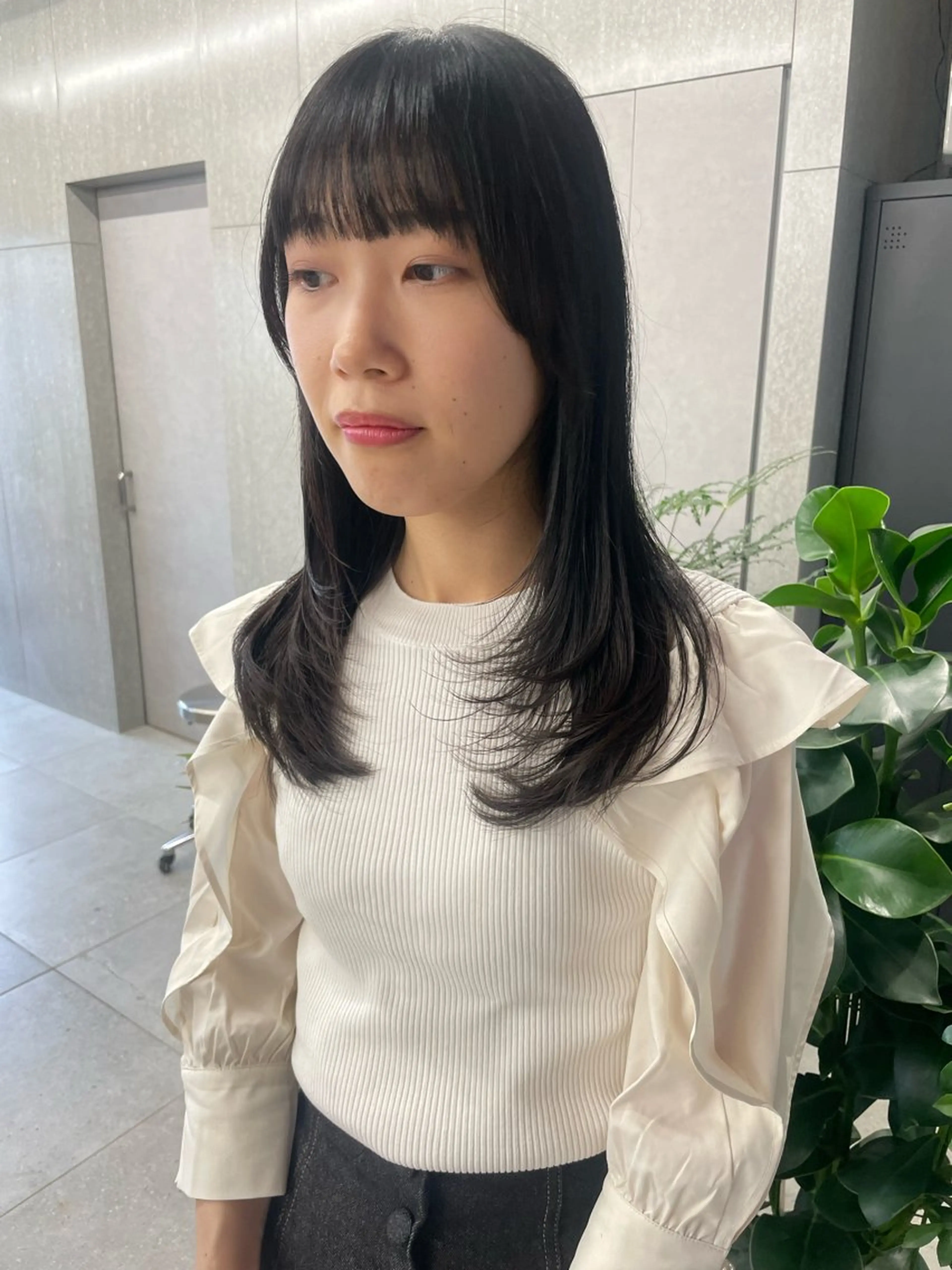 ロング MIFA レイヤー／パーマのヘアスタイル