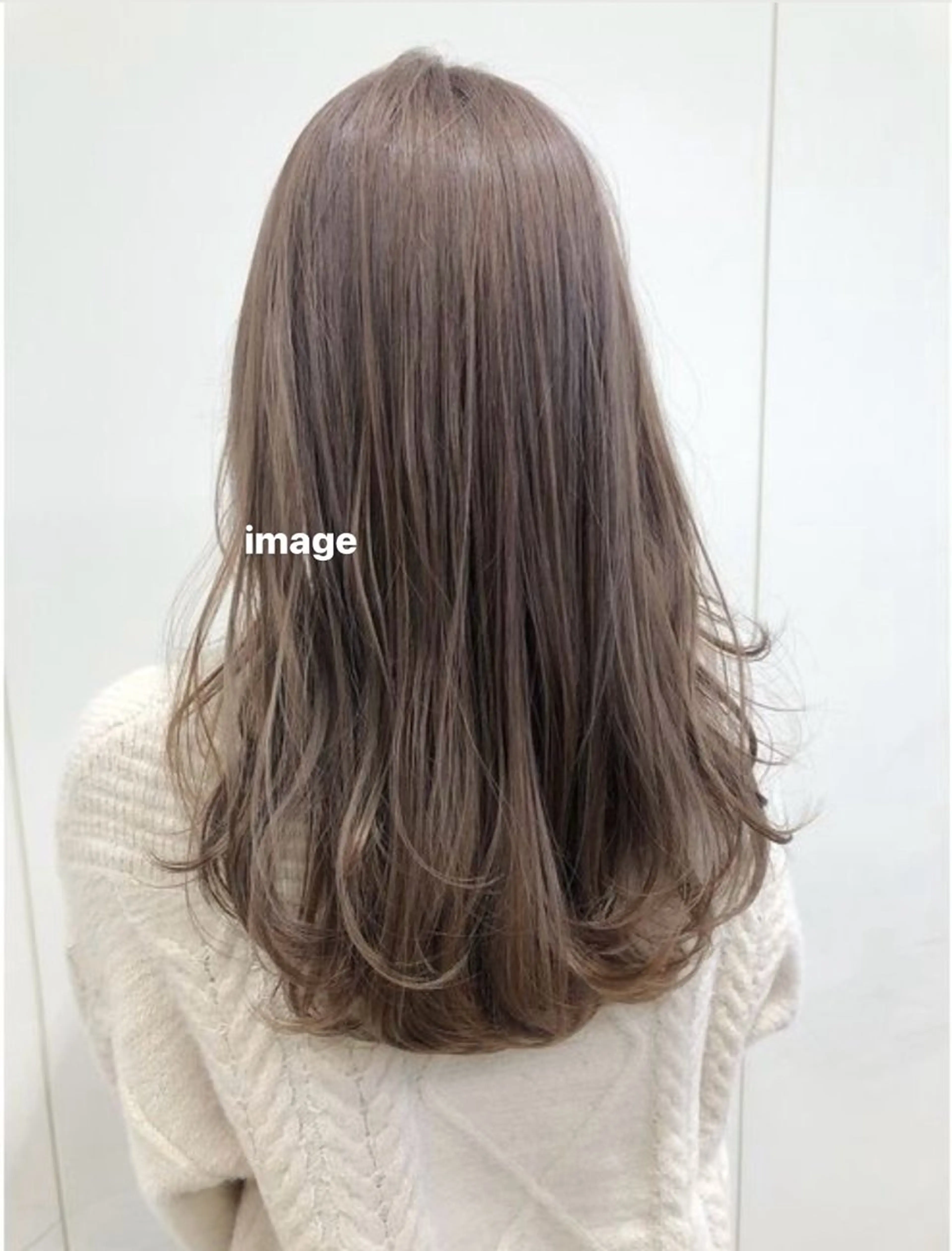 ミディアム レイヤーカット ローレイヤー 髪質改善ストレート Airi🪽🫧のヘアスタイル