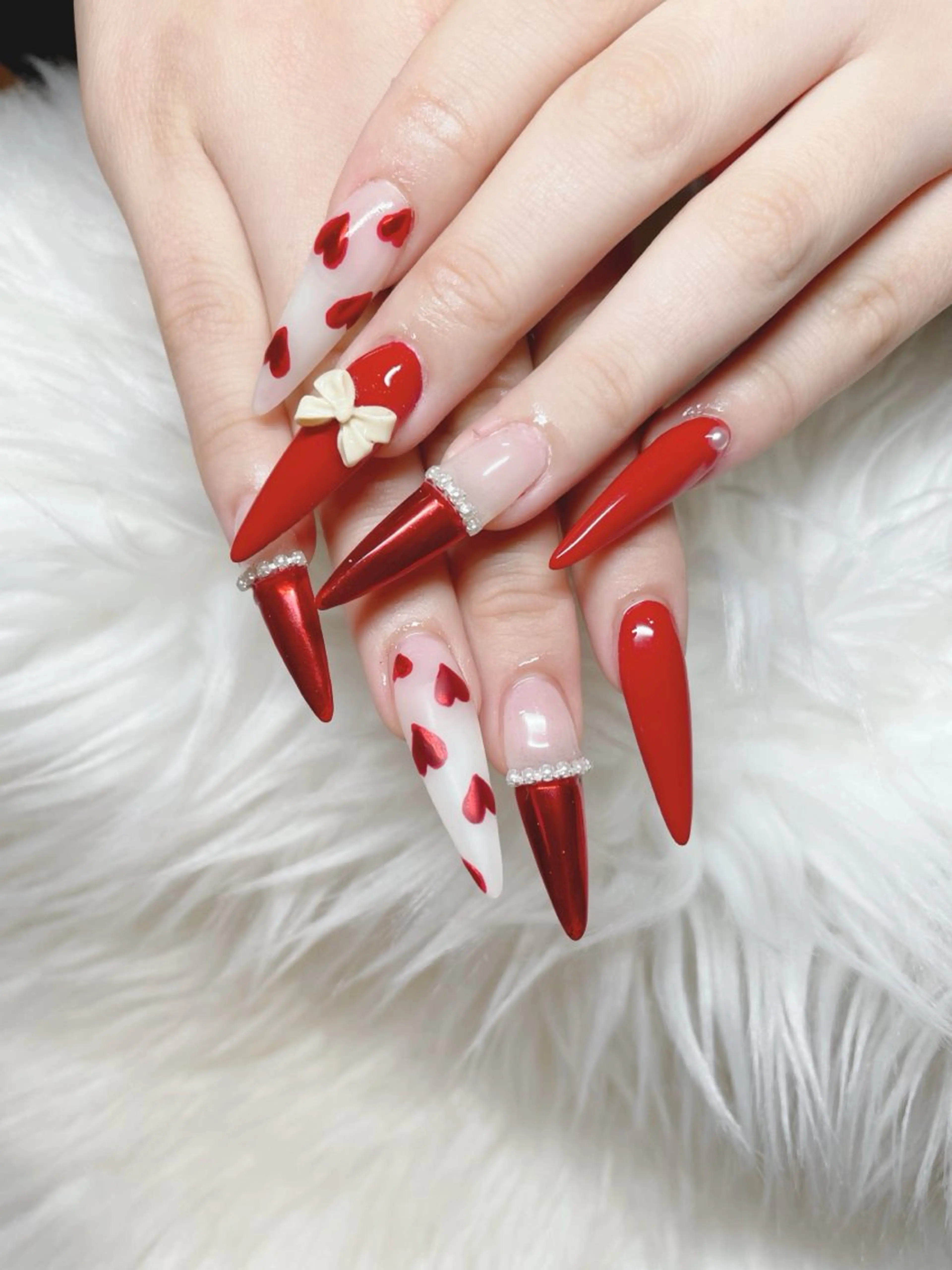 ネイル ロングネイル ミラーネイル 赤色 ネイルチップ バレンタイン プライベートサロン Rubynailのネイルデザイン