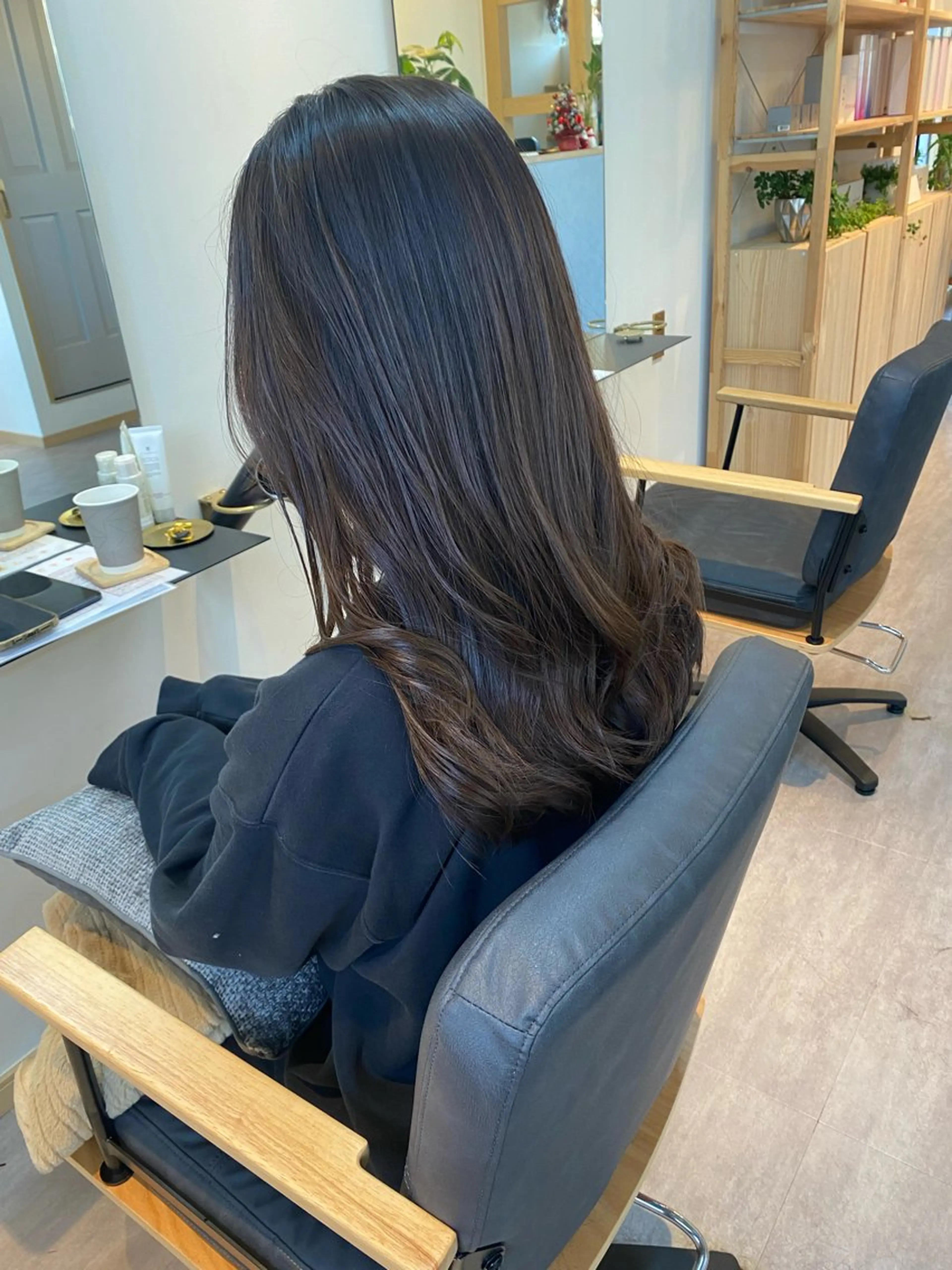 ミディアム カット ヘアカラー トリートメント 内野 友貴のヘアスタイル