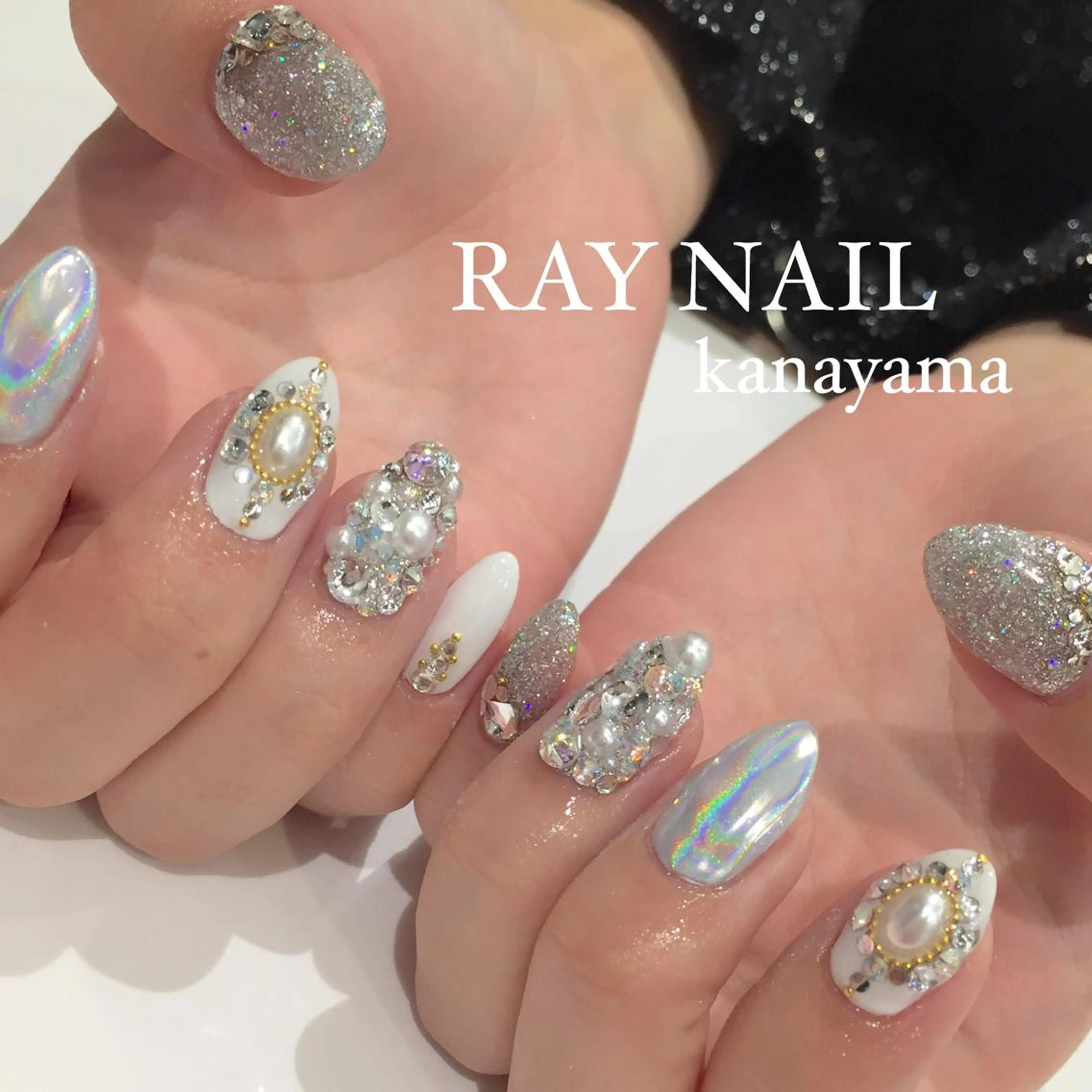 ネイル ホワイト Arowa 伊田のネイルデザイン