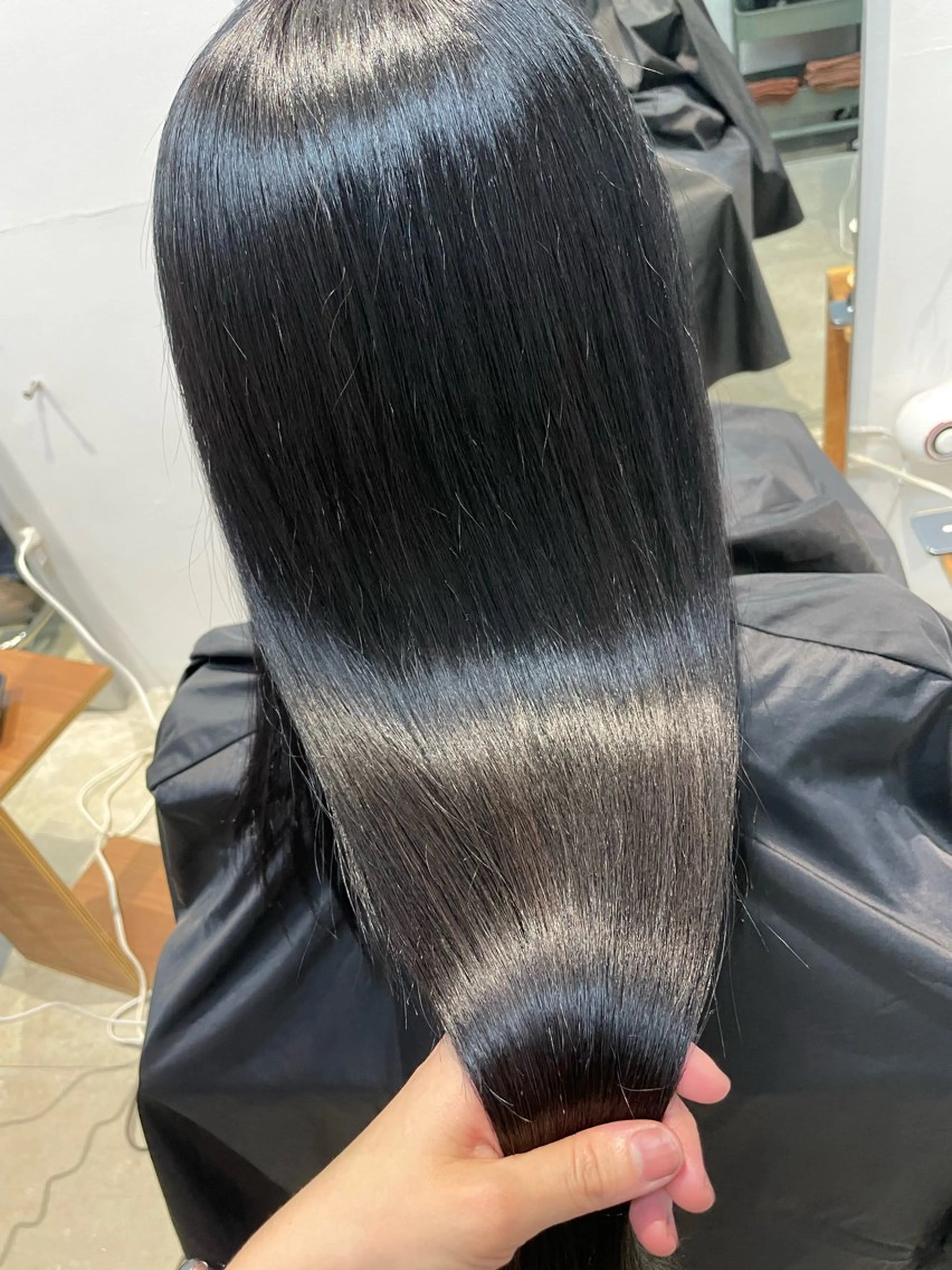 ロング カラー 黒髪 ブルーカラー ブルーブラック 播磨茜/谷町四丁目/ Le'a/スパニストのヘアスタイル