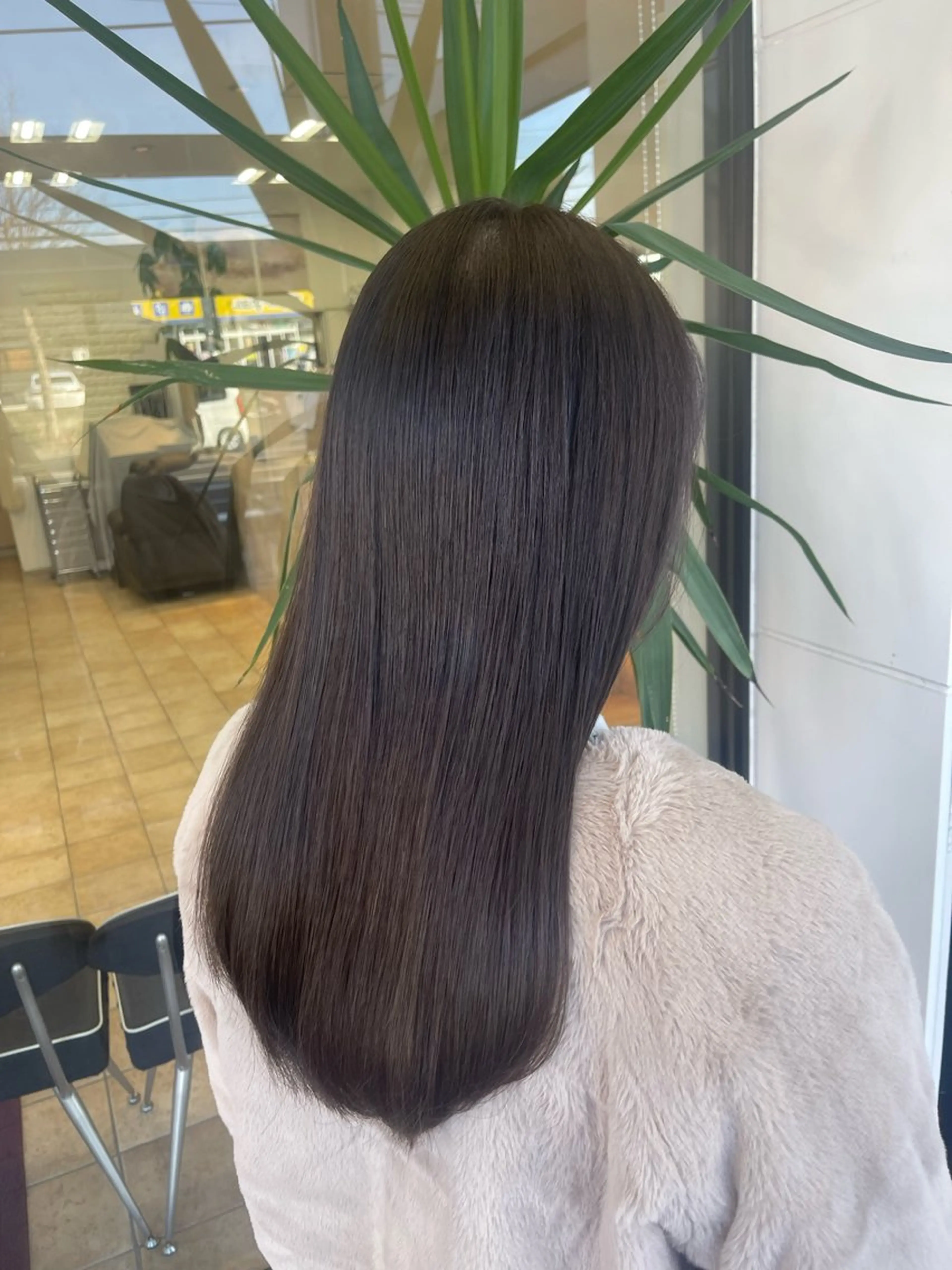 ロング カラー グレージュ BENI仙台柳生店 HIGUCHI🎀のヘアスタイル