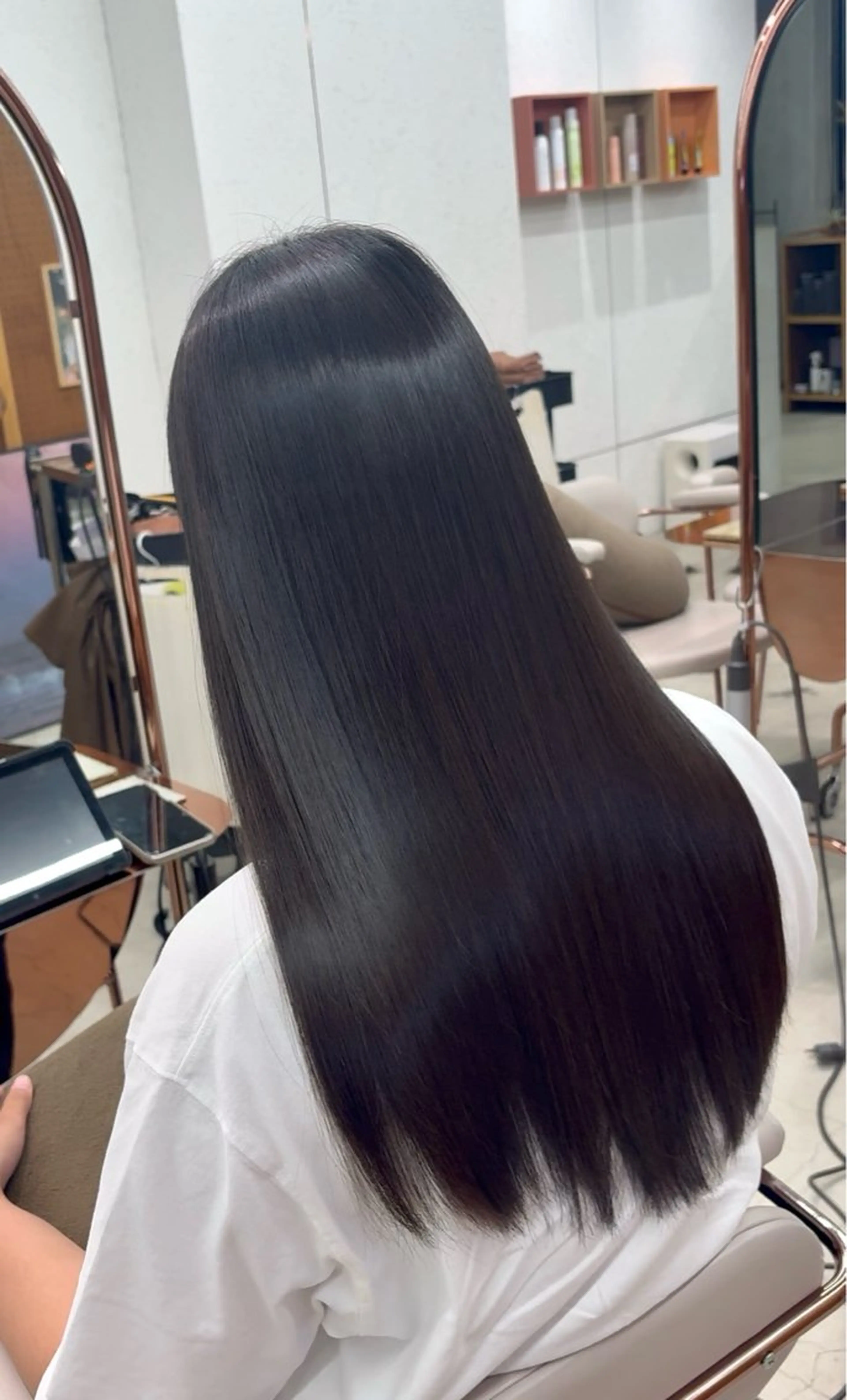 ロング カラー 透明感カラー カット ヘアカラー トリートメント 鶴井 美空のヘアスタイル
