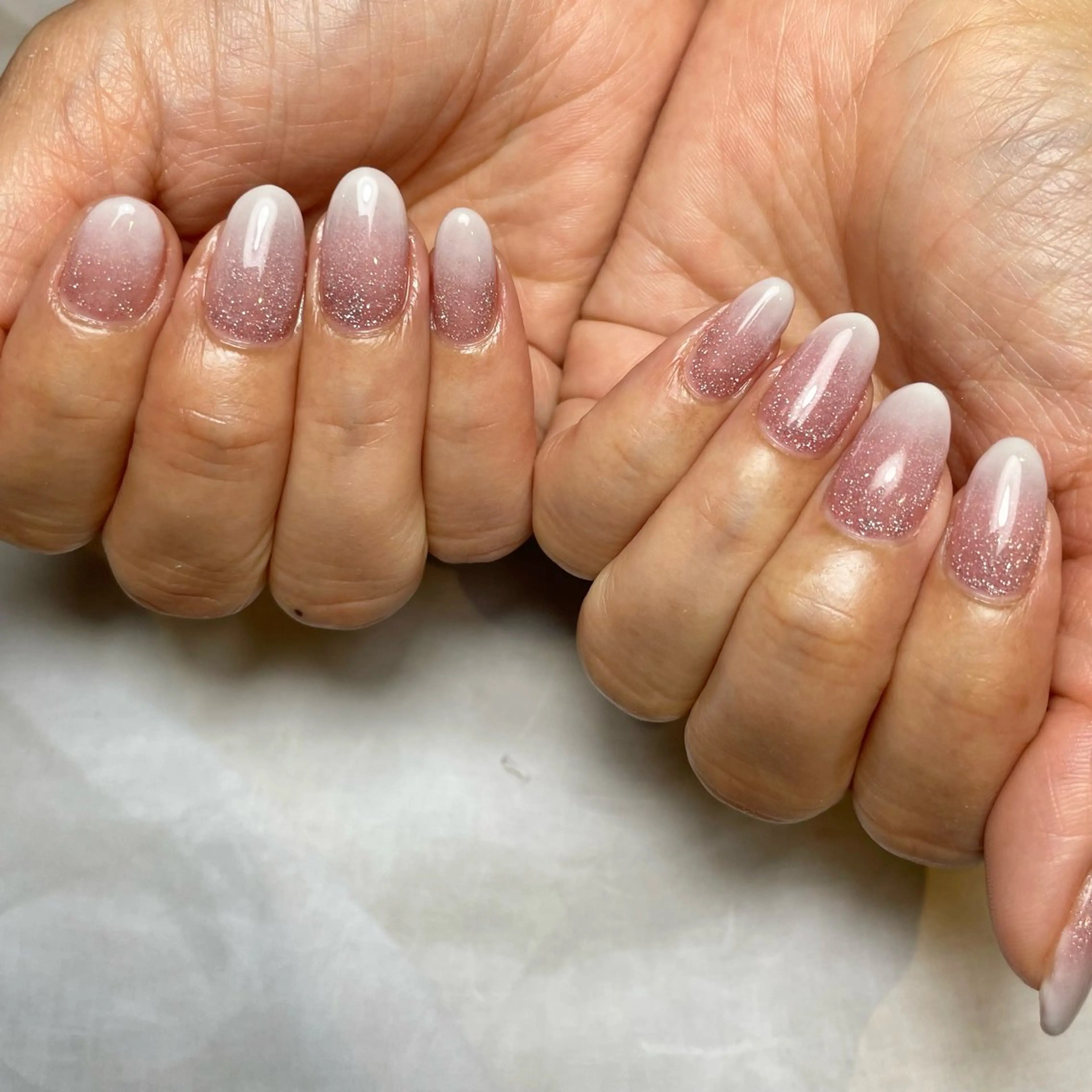 ネイル グラデーション ラメ(グリッター) ホワイト ハンドネイル Reflection marikoのネイルデザイン