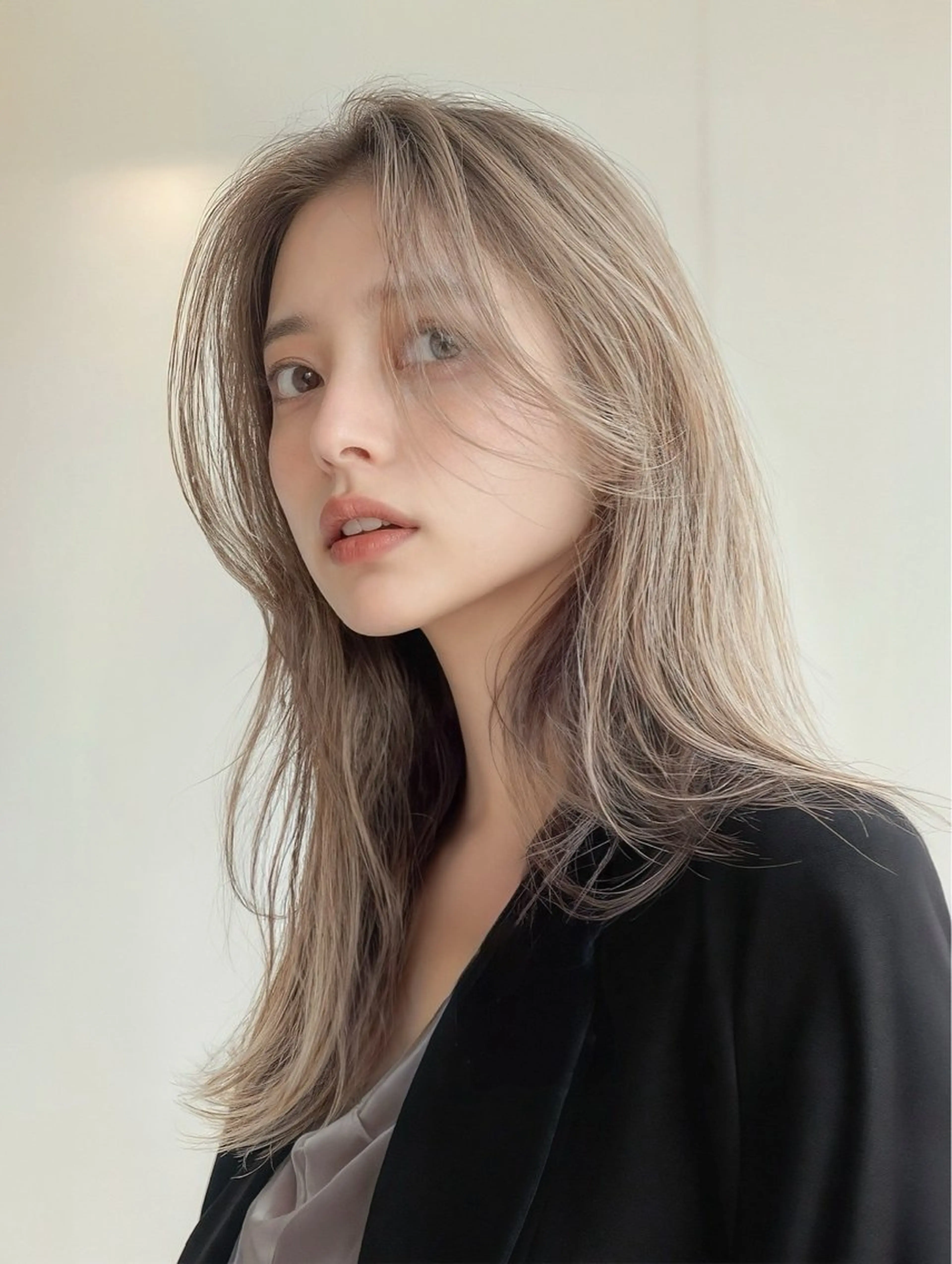 ロング ヘアカラー 嶋田 侑弥のヘアスタイル