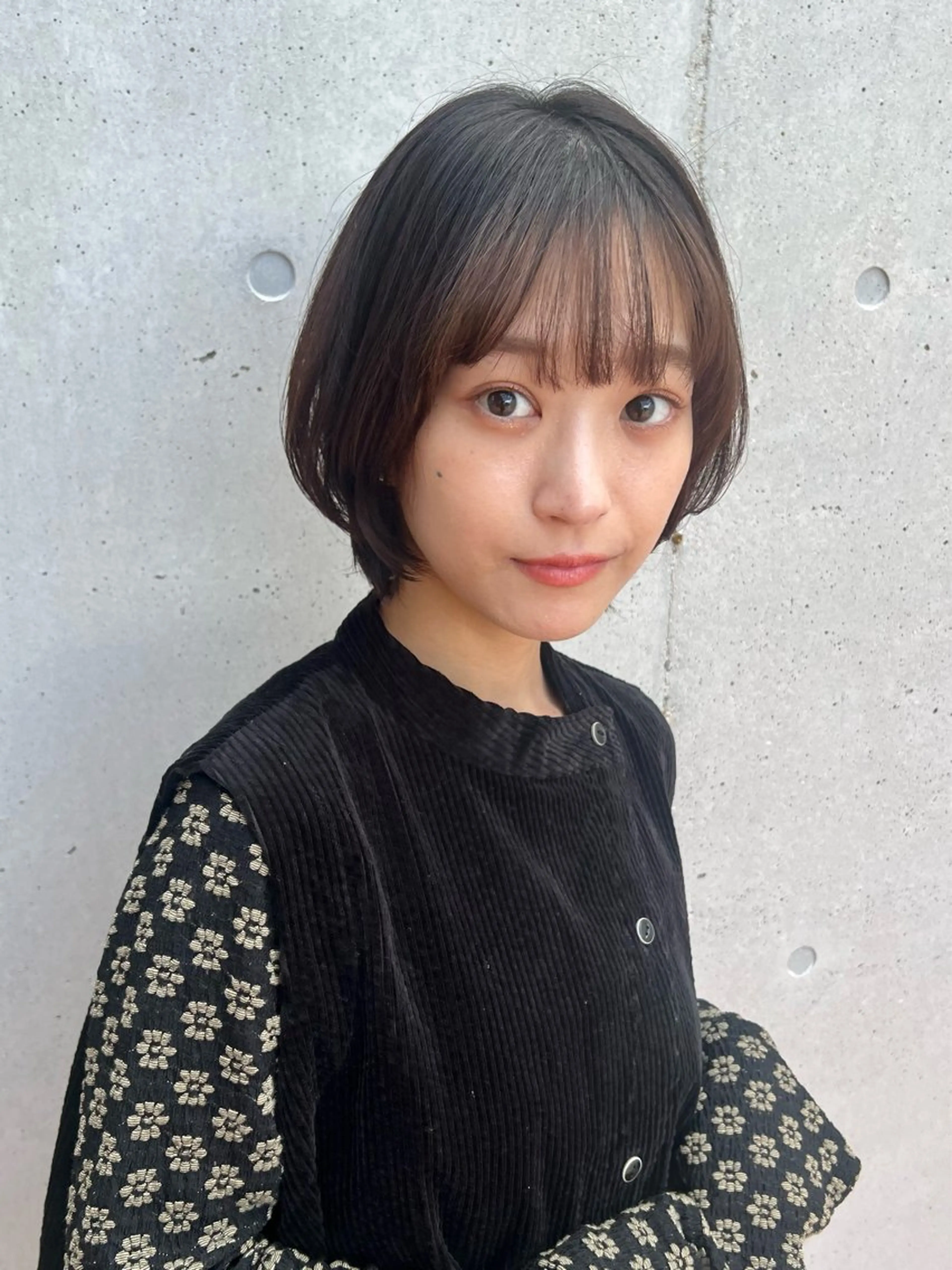 ショート カラー ボブ 伸ばしかけ ショートヘア カット ヘアカラー 高木 麻知子のヘアスタイル