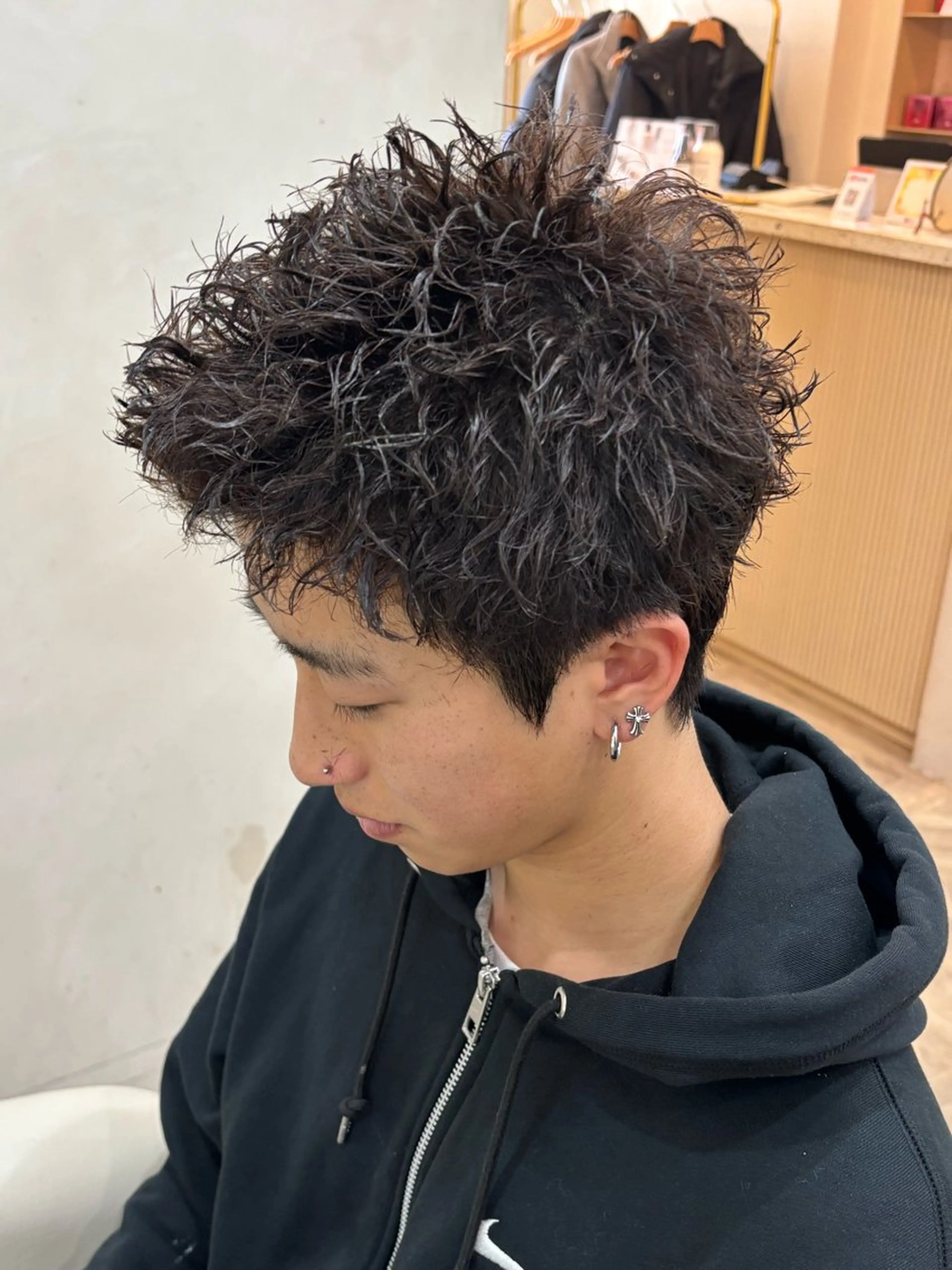 ショート パーマ メンズ スパイキーショート ショートヘア カット パーマ トリートメント パーマ職人DAIKI ツイスパ/波巻きのヘアスタイル
