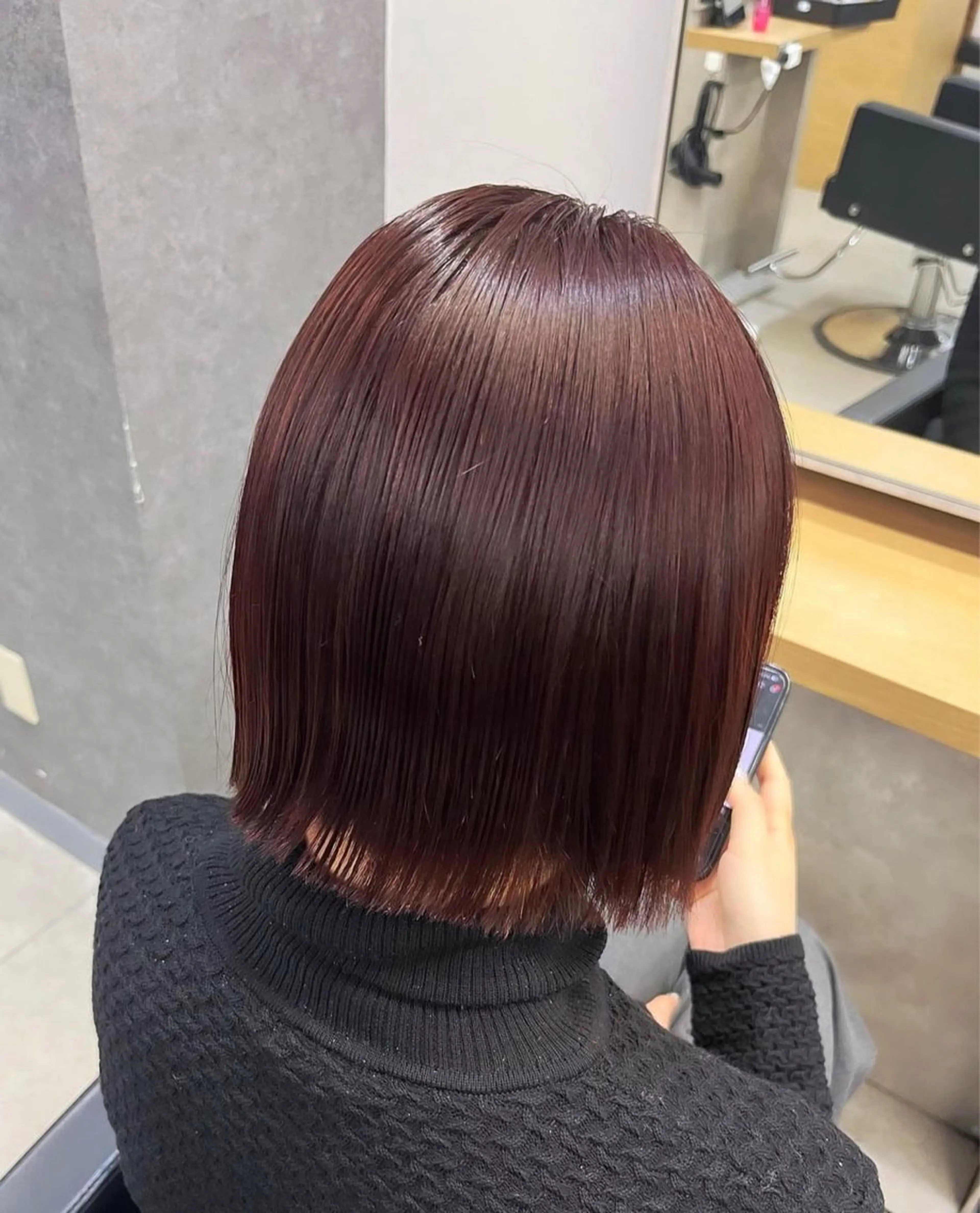 ミディアム momo /レイヤー/暖色のヘアスタイル