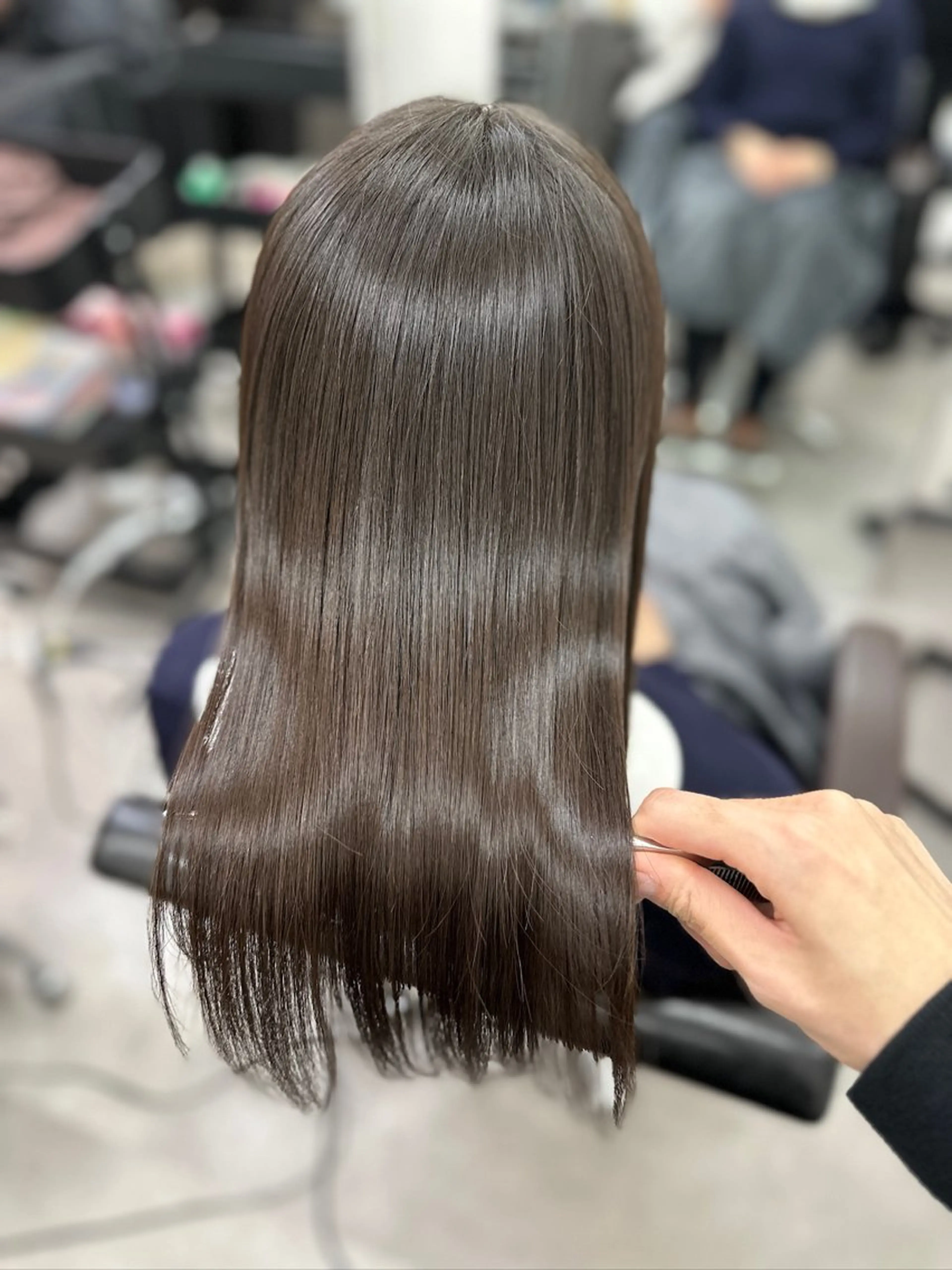 ロング ブリーチ縮毛矯正/ 複雑履歴🉑/タイチのヘアスタイル