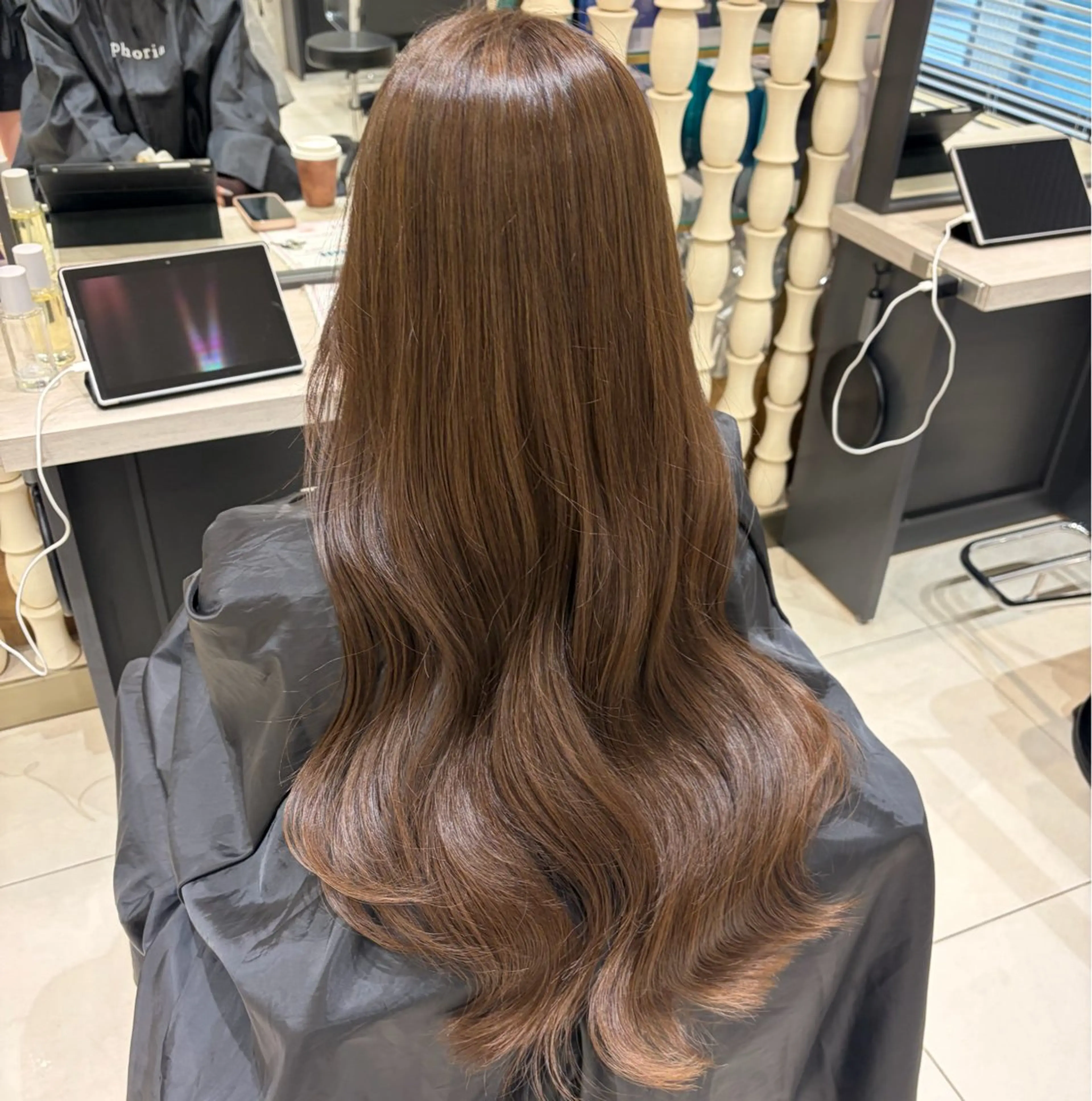 ロング すみれ✨レイヤー 🫧透明感カラーのヘアスタイル