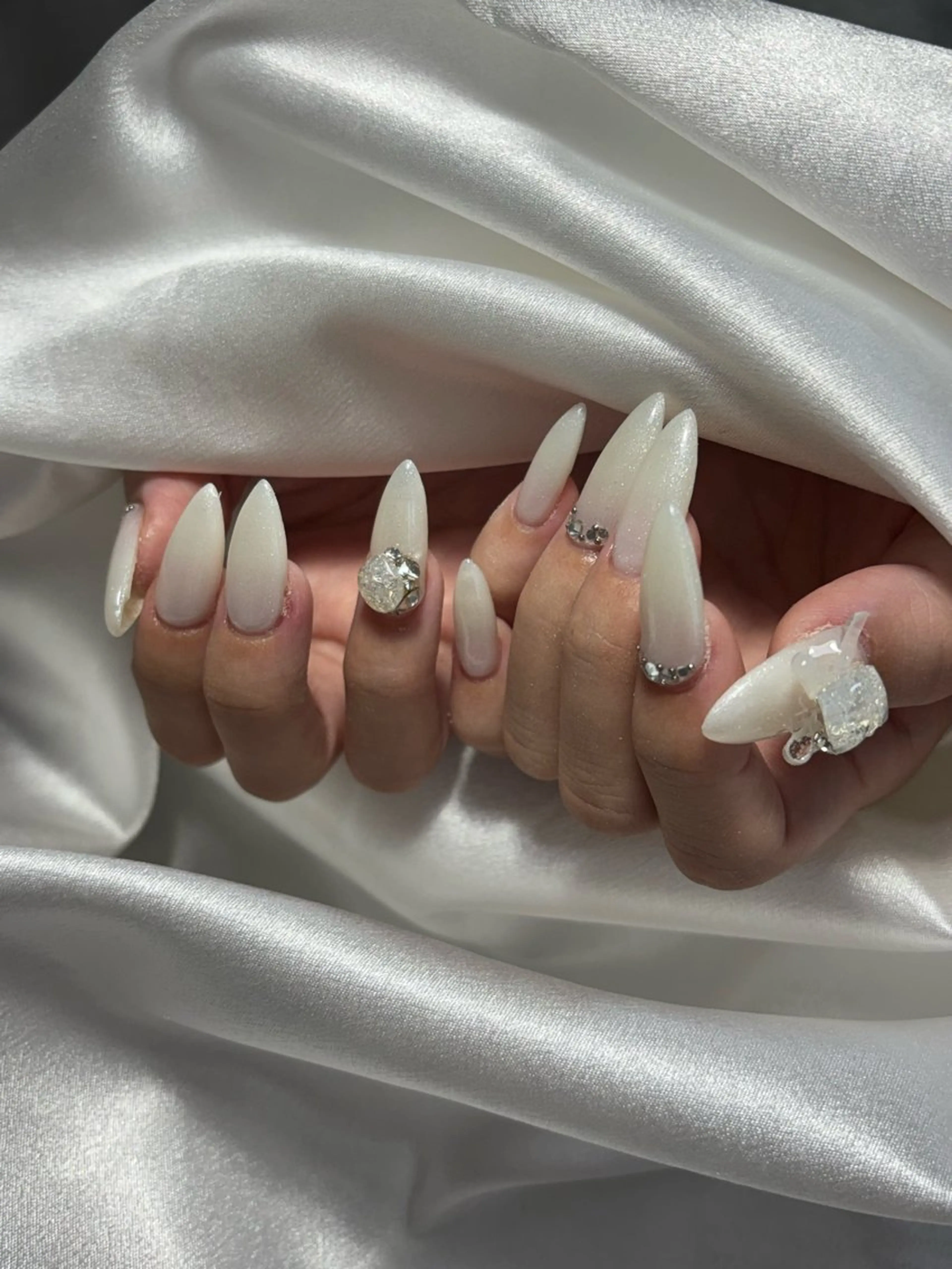 ネイル 長さ出し る るのネイルデザイン