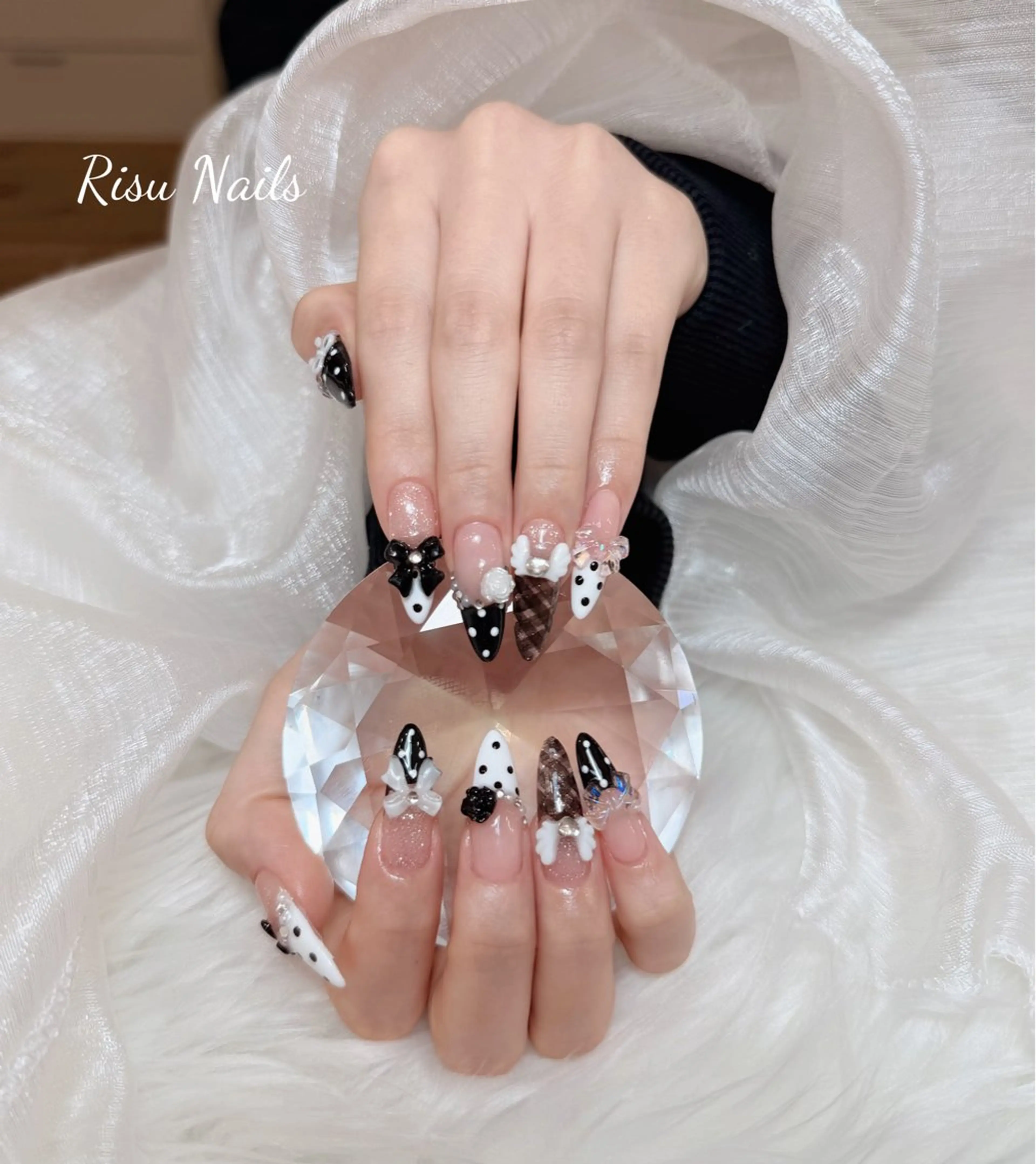 ネイル アートネイル 長さ出し グラデーション マグネットネイル ニュアンスネイル Risu Nails Salon 代々木所属・リス ネイルのネイルデザイン