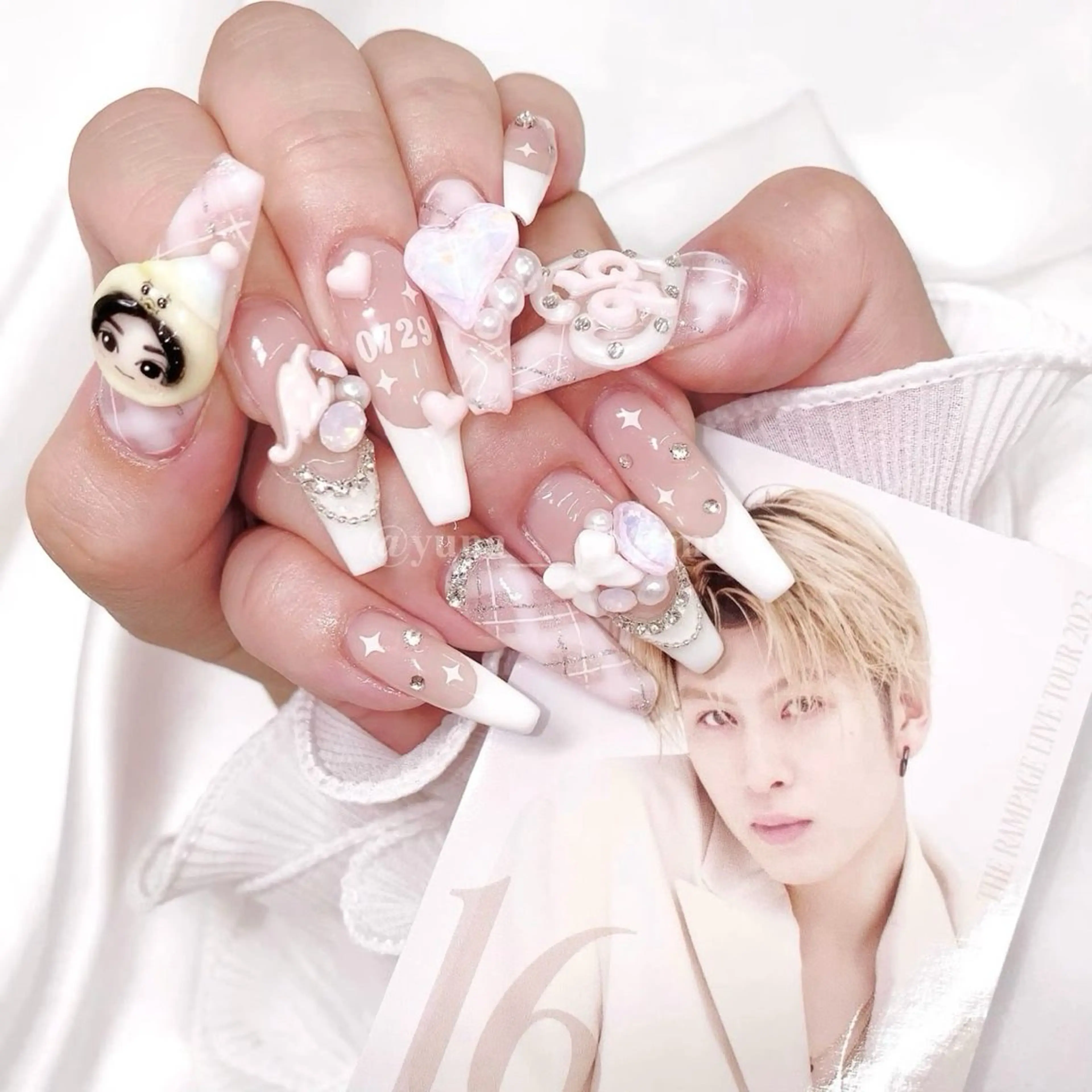 ネイル マグネットネイル ミラーネイル ニュアンスネイル ピンク ネイルチップ Lee Nailsのネイルデザイン