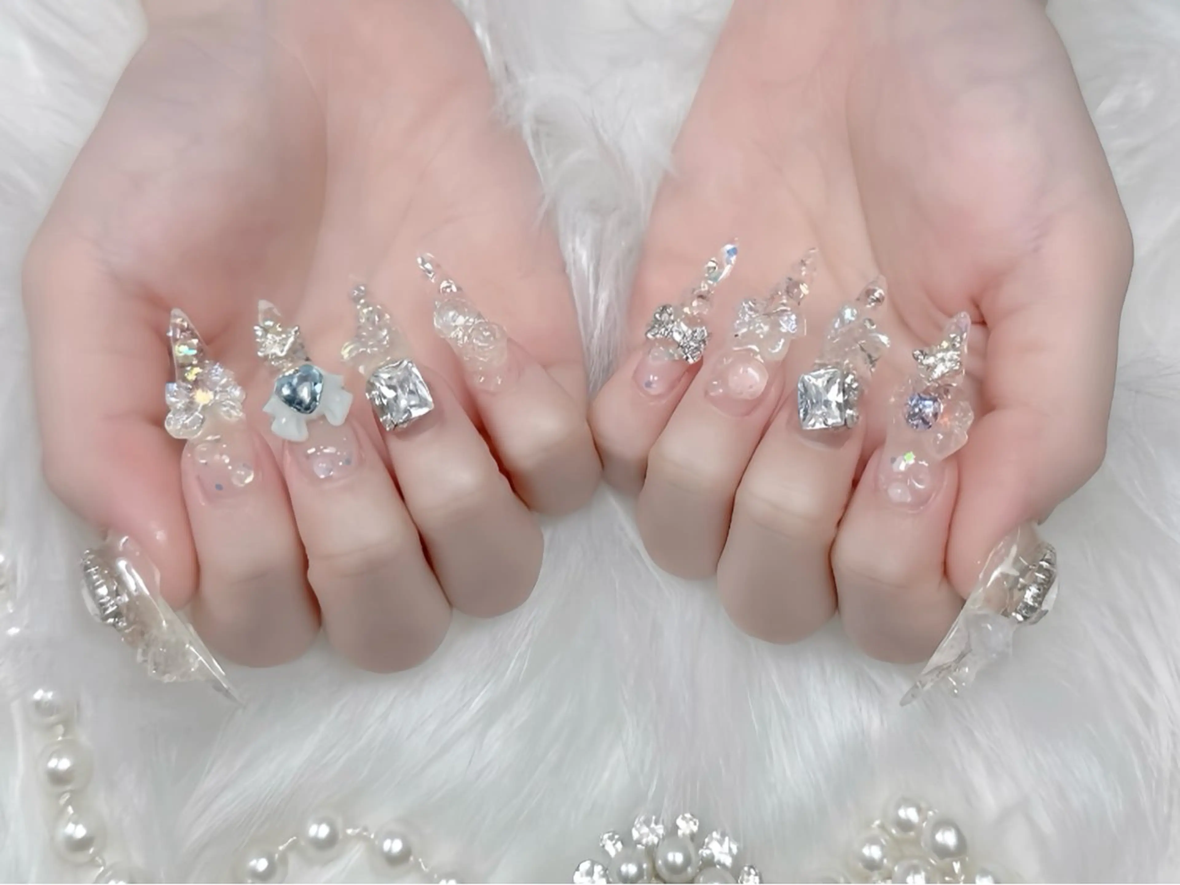 ネイル ブルー チークネイル 桜ネイル クリアネイル ドット ハンドネイル Rin Nail 新大久保店のネイルデザイン